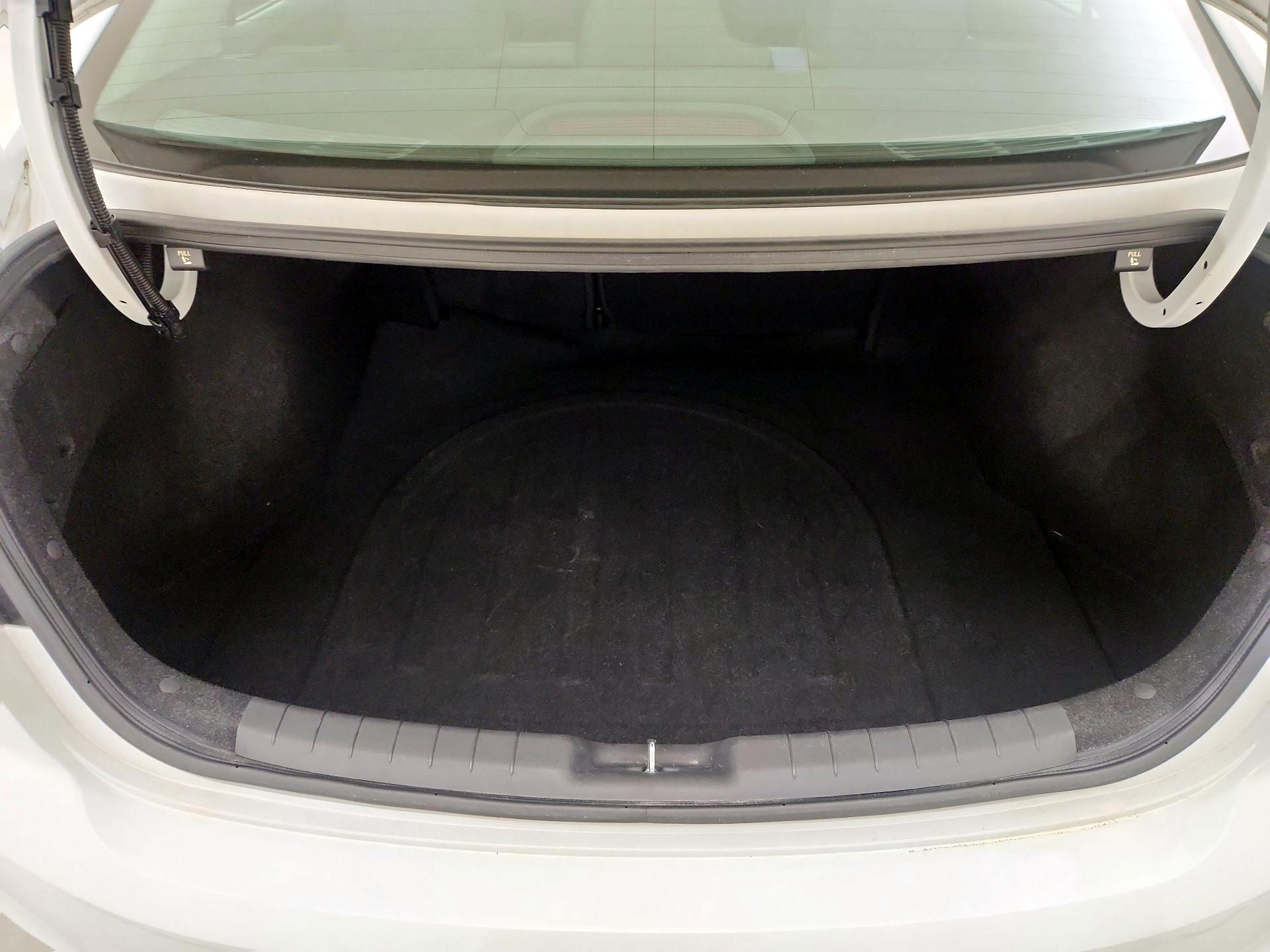 Thumbnail: 2019 Hyundai Elantra - 20