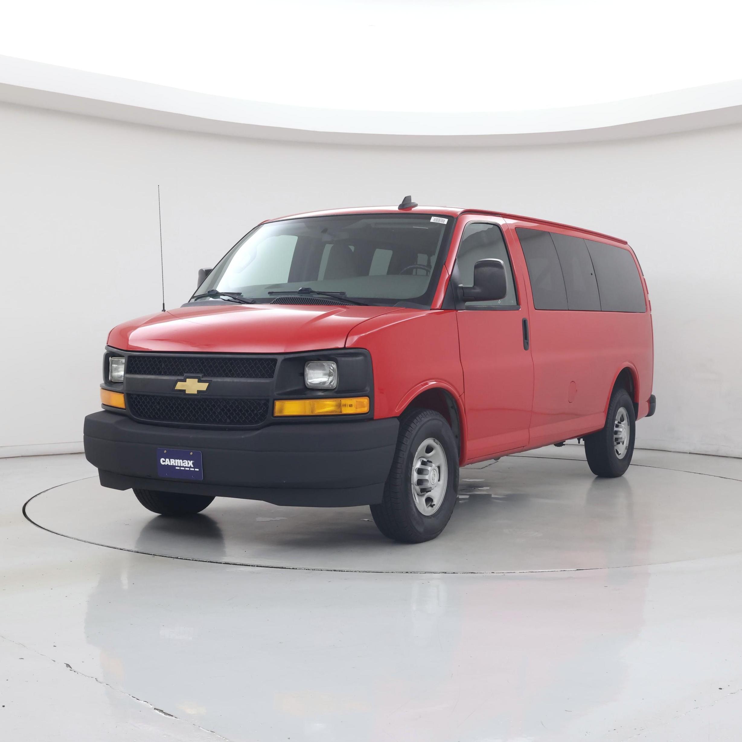 Thumbnail: 2017 Chevrolet Express - 4