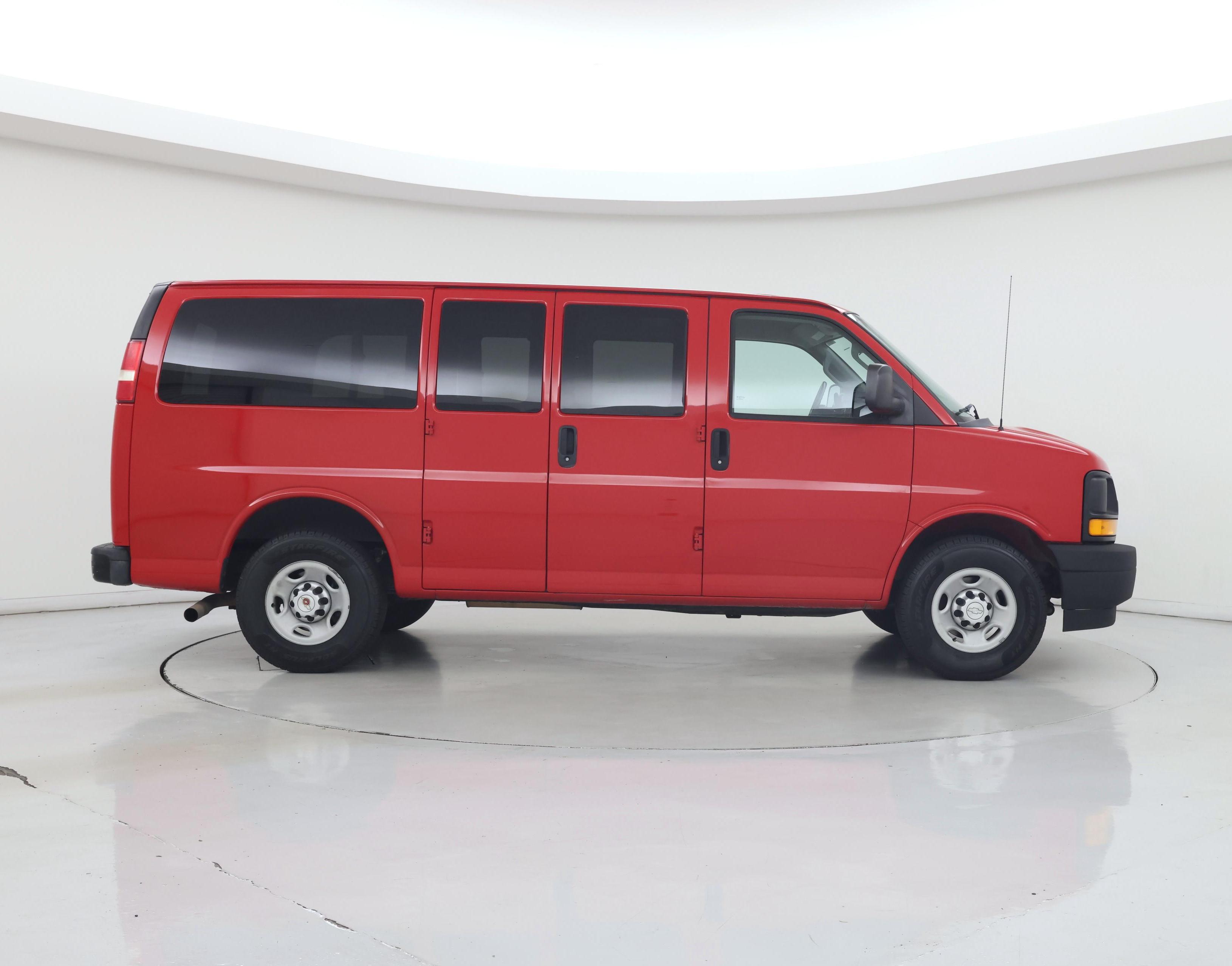 Thumbnail: 2017 Chevrolet Express - 7