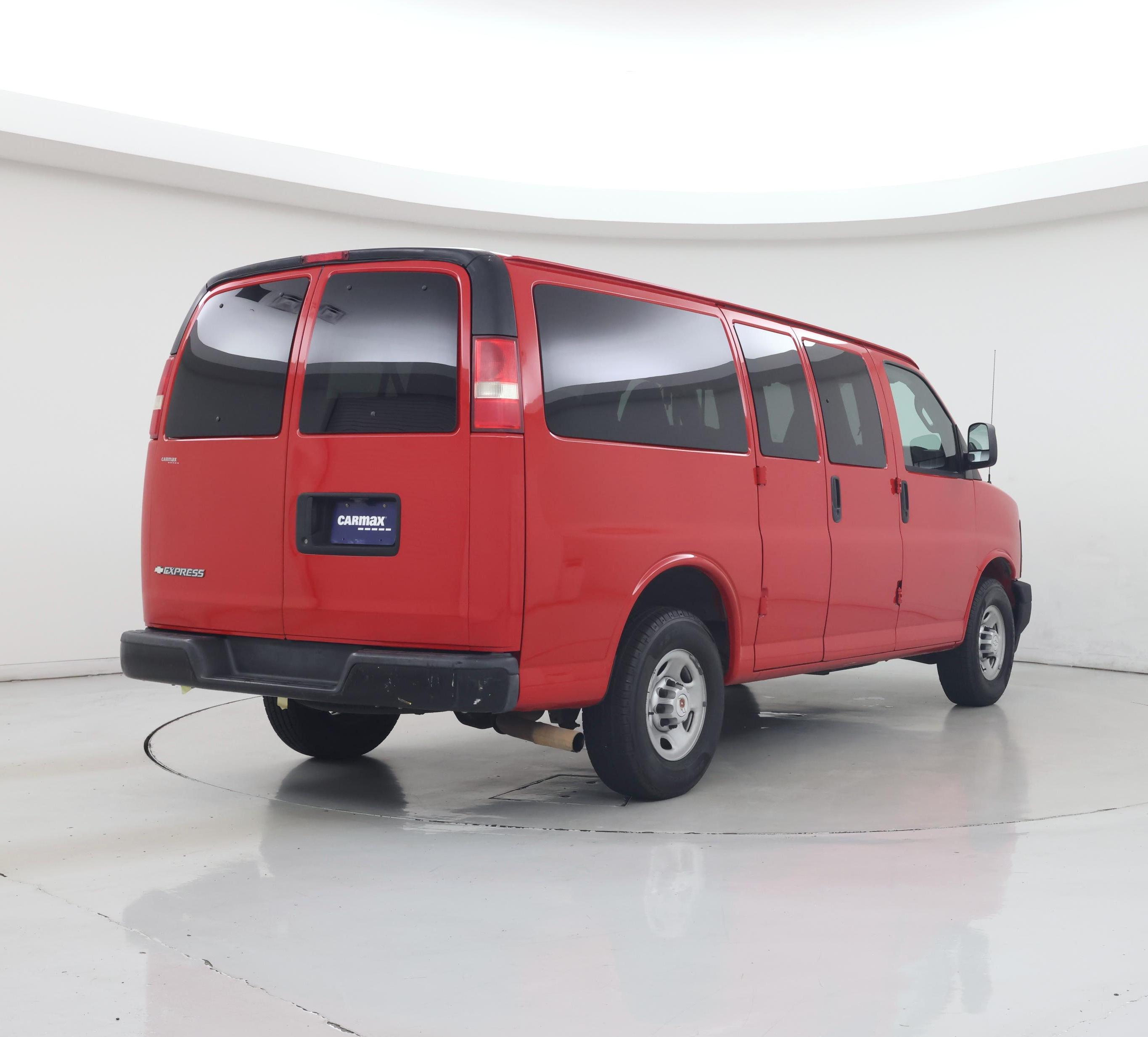 Thumbnail: 2017 Chevrolet Express - 8