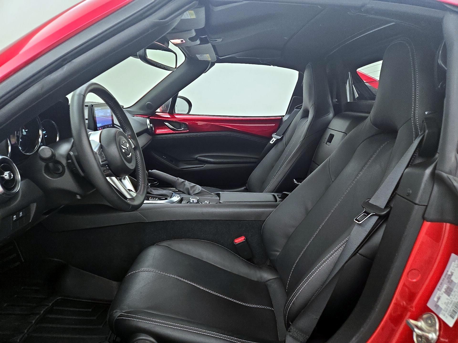 Thumbnail: 2021 Mazda MX-5 Miata - 11