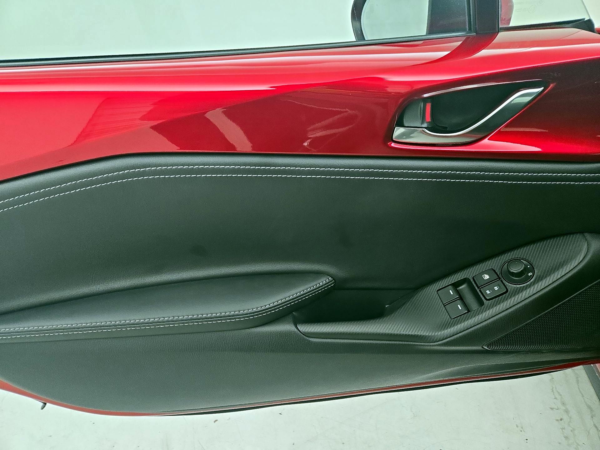 Thumbnail: 2021 Mazda MX-5 Miata - 12
