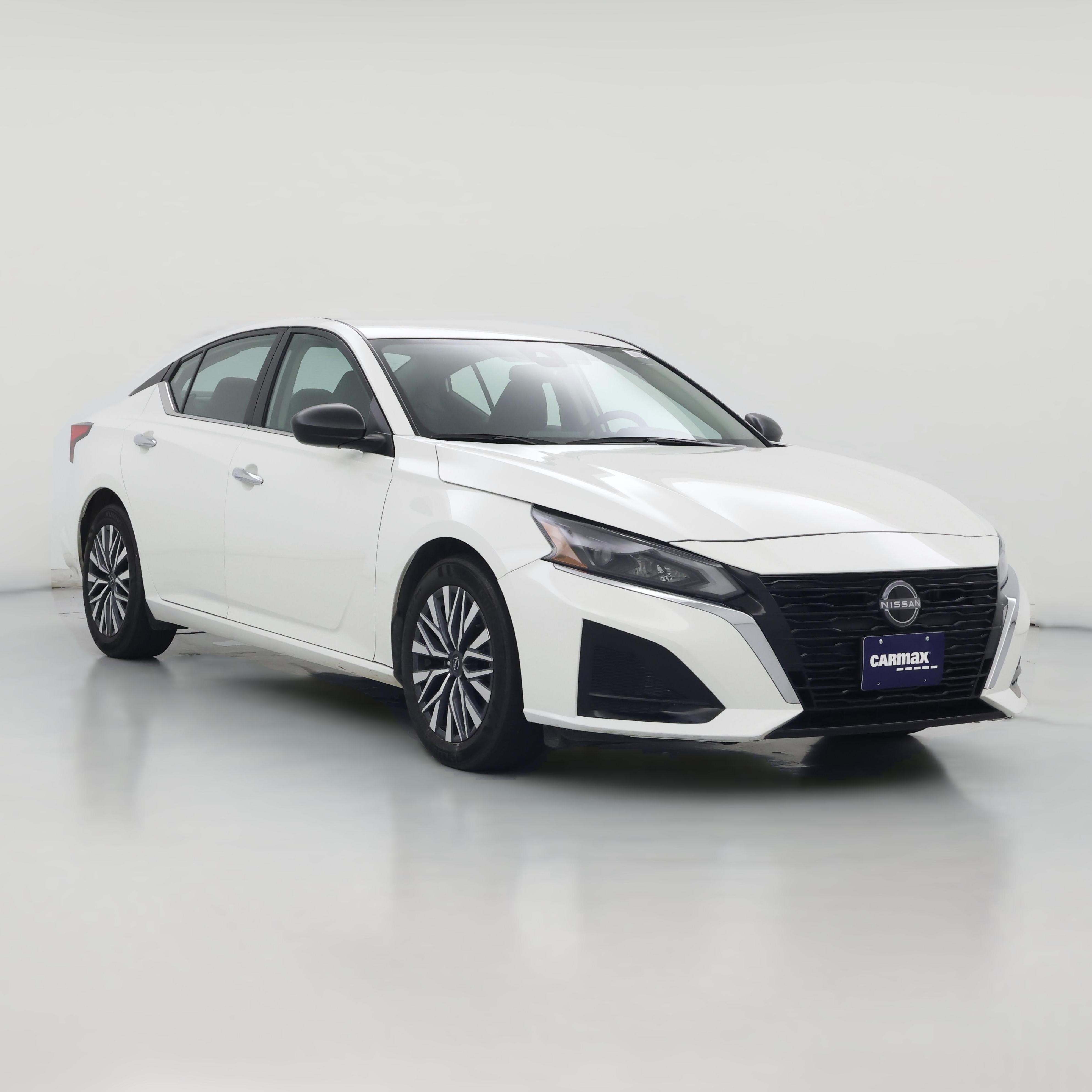 Thumbnail: 2025 Nissan Altima - 1