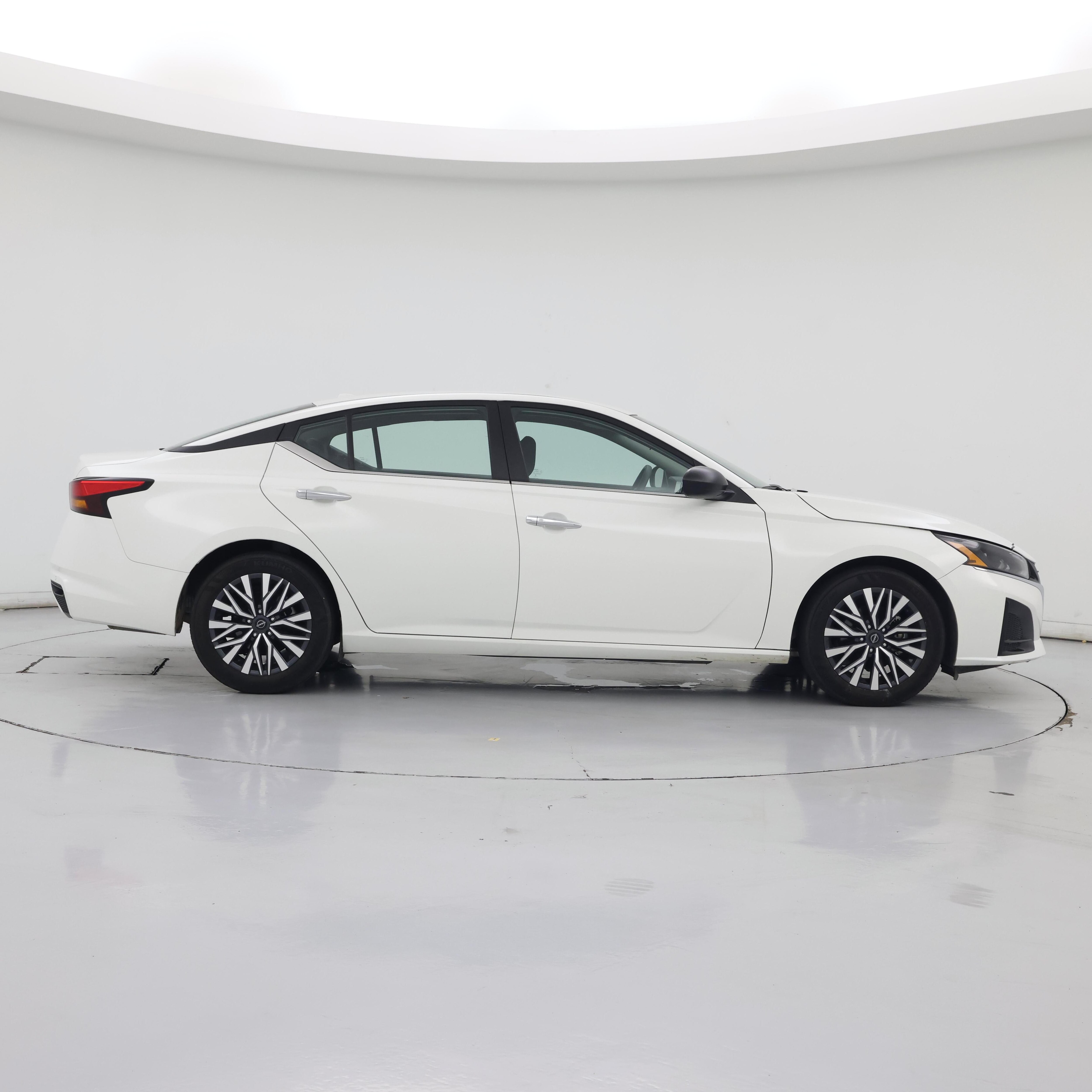 Thumbnail: 2025 Nissan Altima - 7