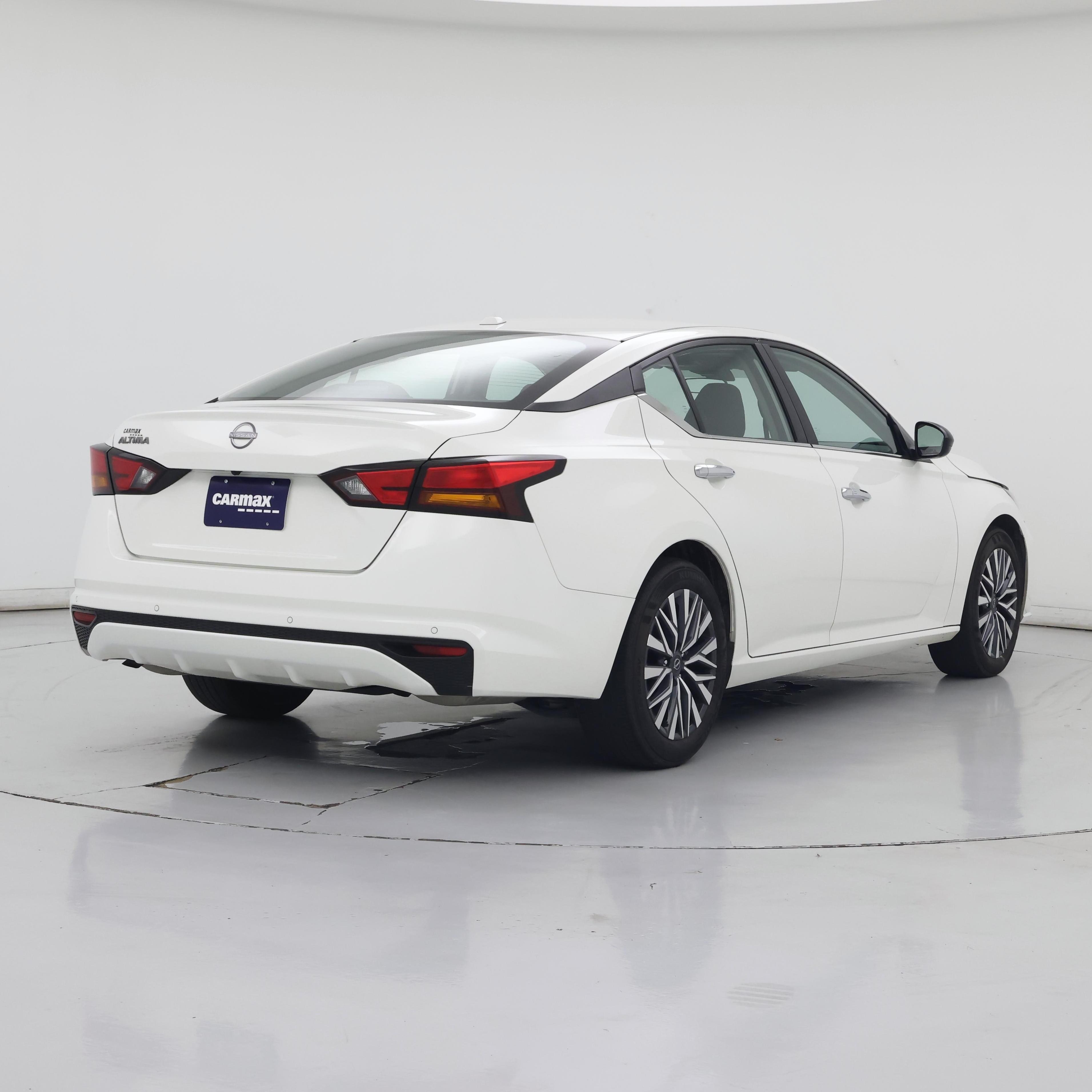 Thumbnail: 2025 Nissan Altima - 8