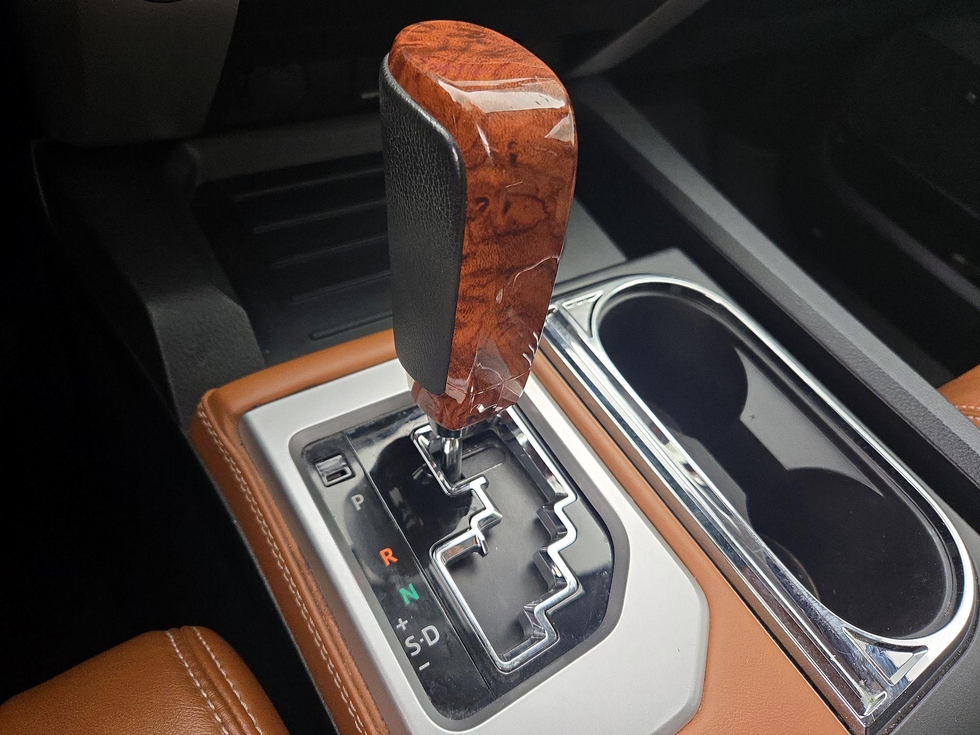 Thumbnail: 2015 Toyota Tundra - 18