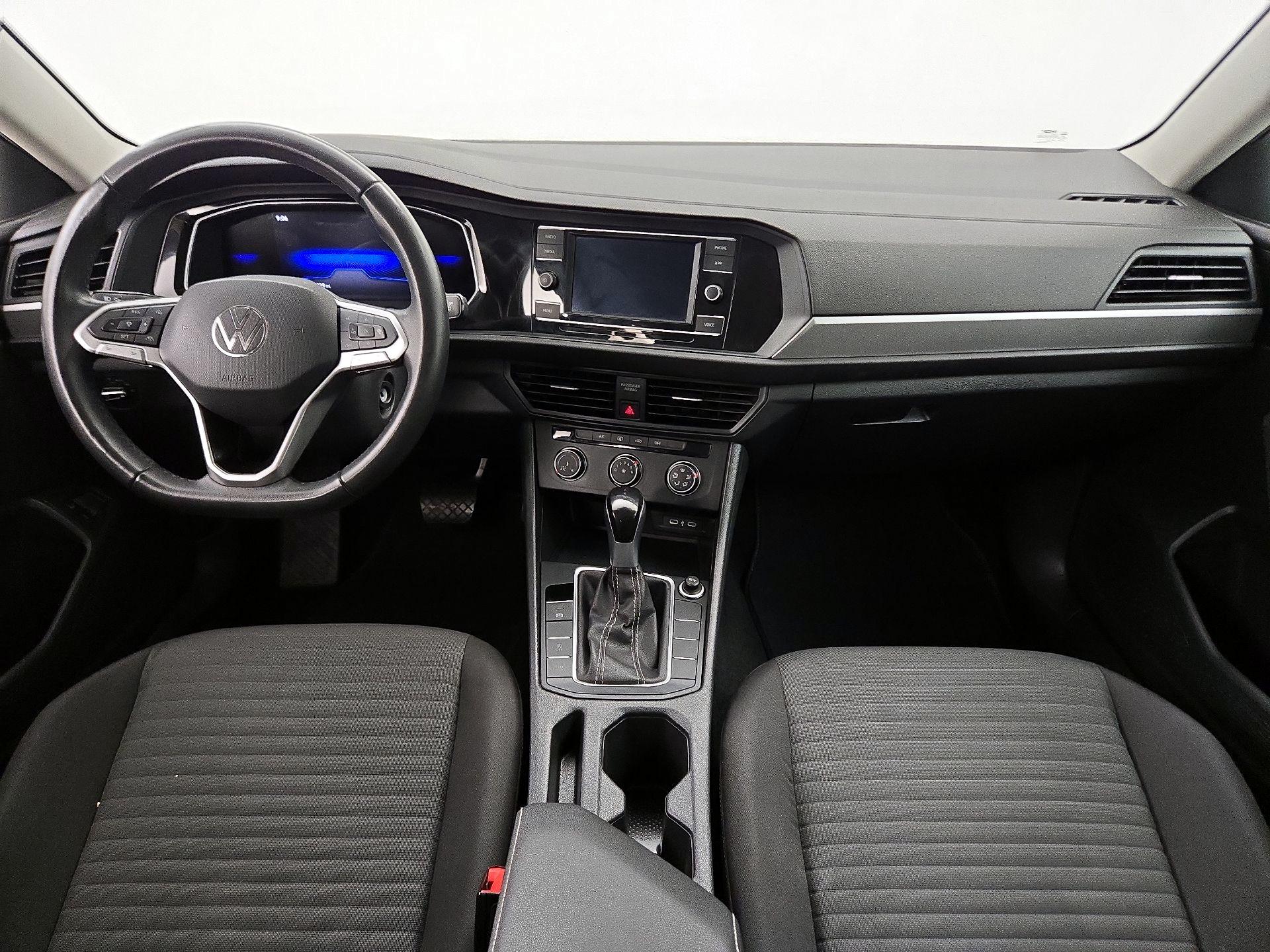 Thumbnail: 2024 Volkswagen Jetta - 9