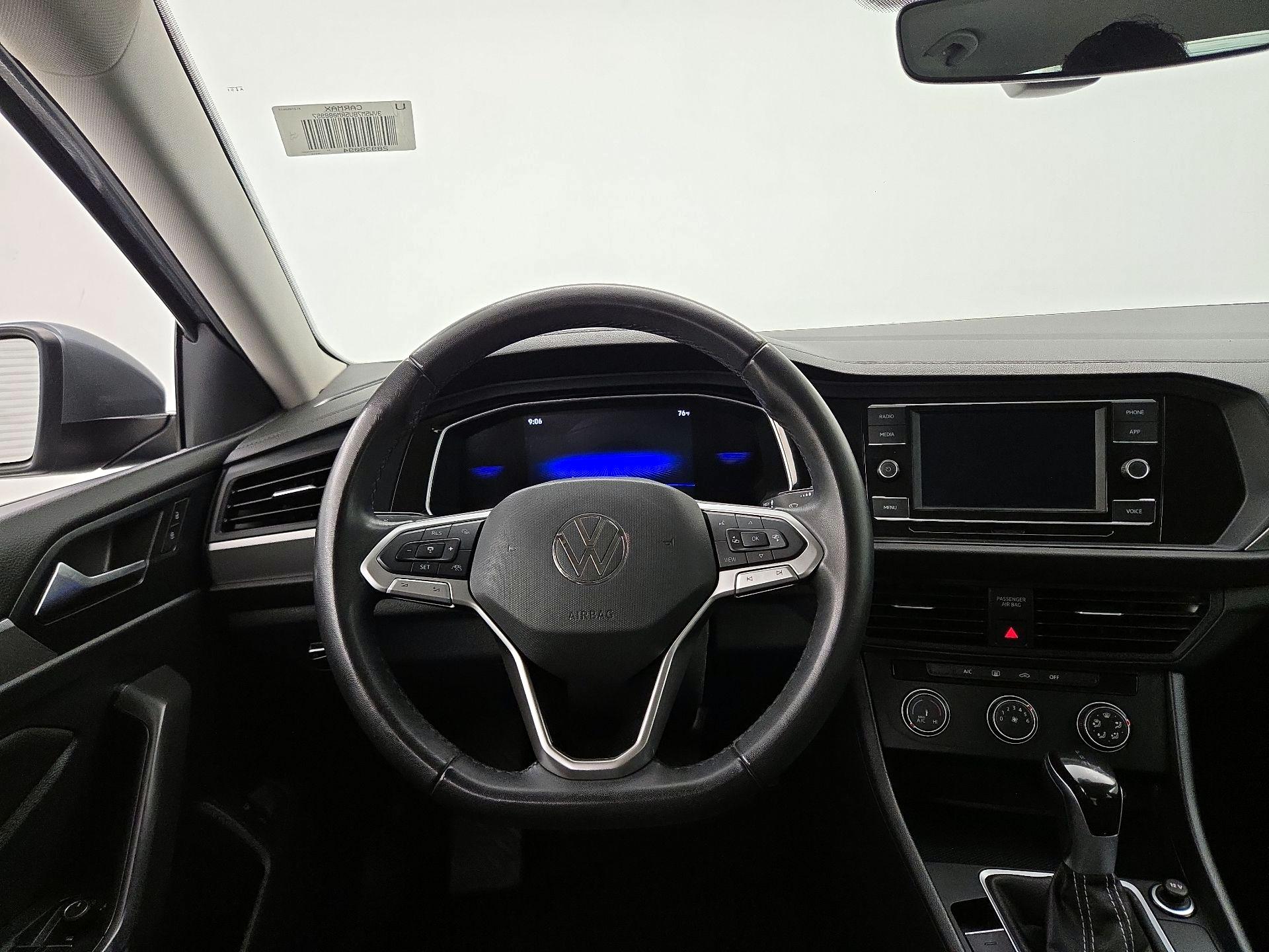 Thumbnail: 2024 Volkswagen Jetta - 10