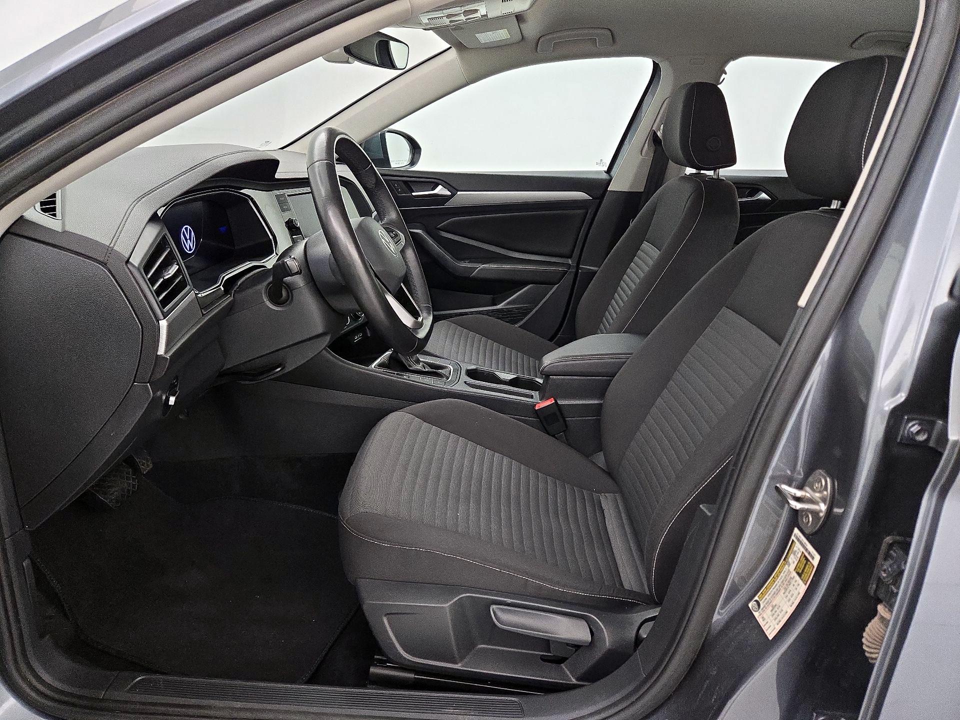 Thumbnail: 2024 Volkswagen Jetta - 11