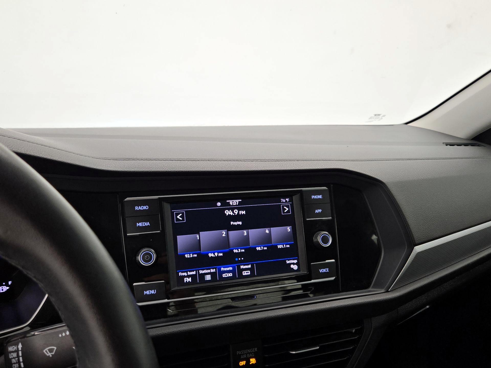 Thumbnail: 2024 Volkswagen Jetta - 15