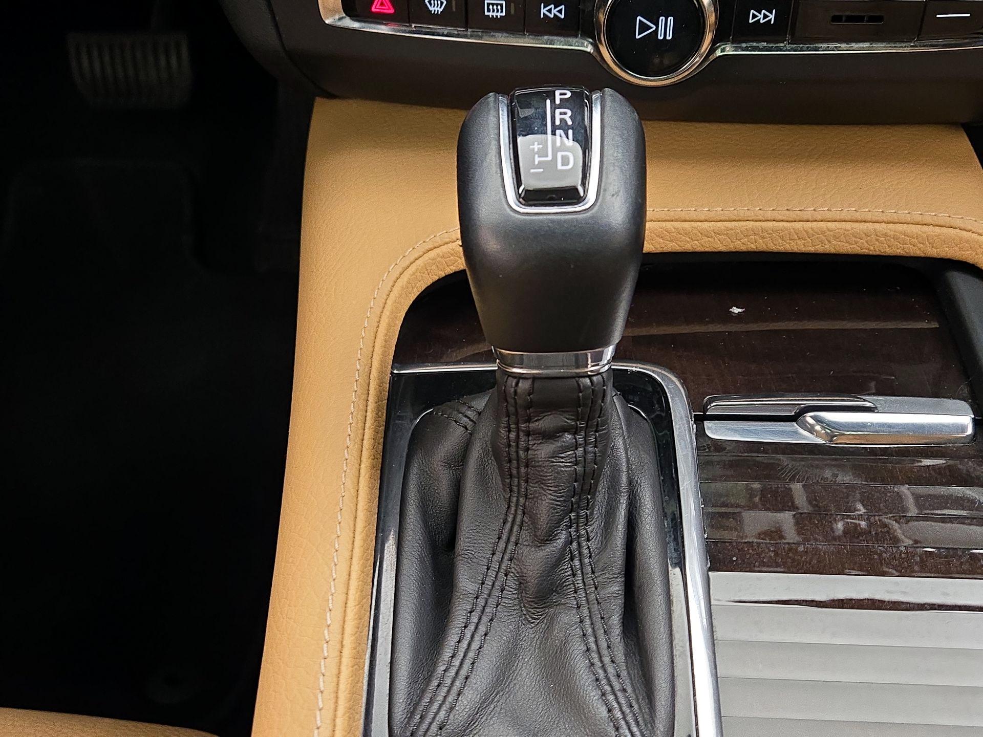Thumbnail: 2018 Volvo S90 - 18