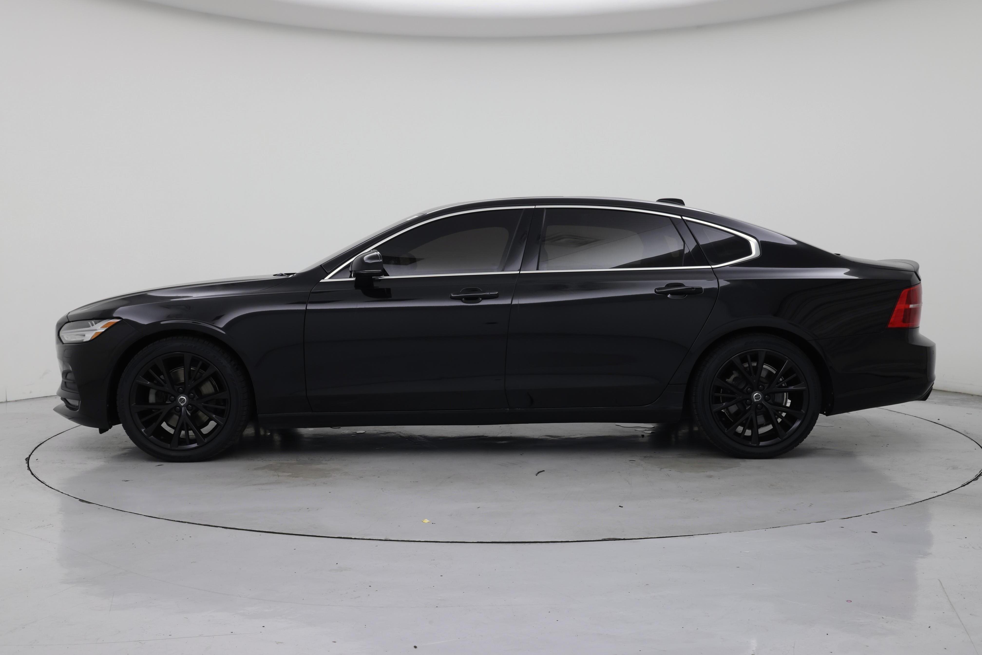 Thumbnail: 2018 Volvo S90 - 3