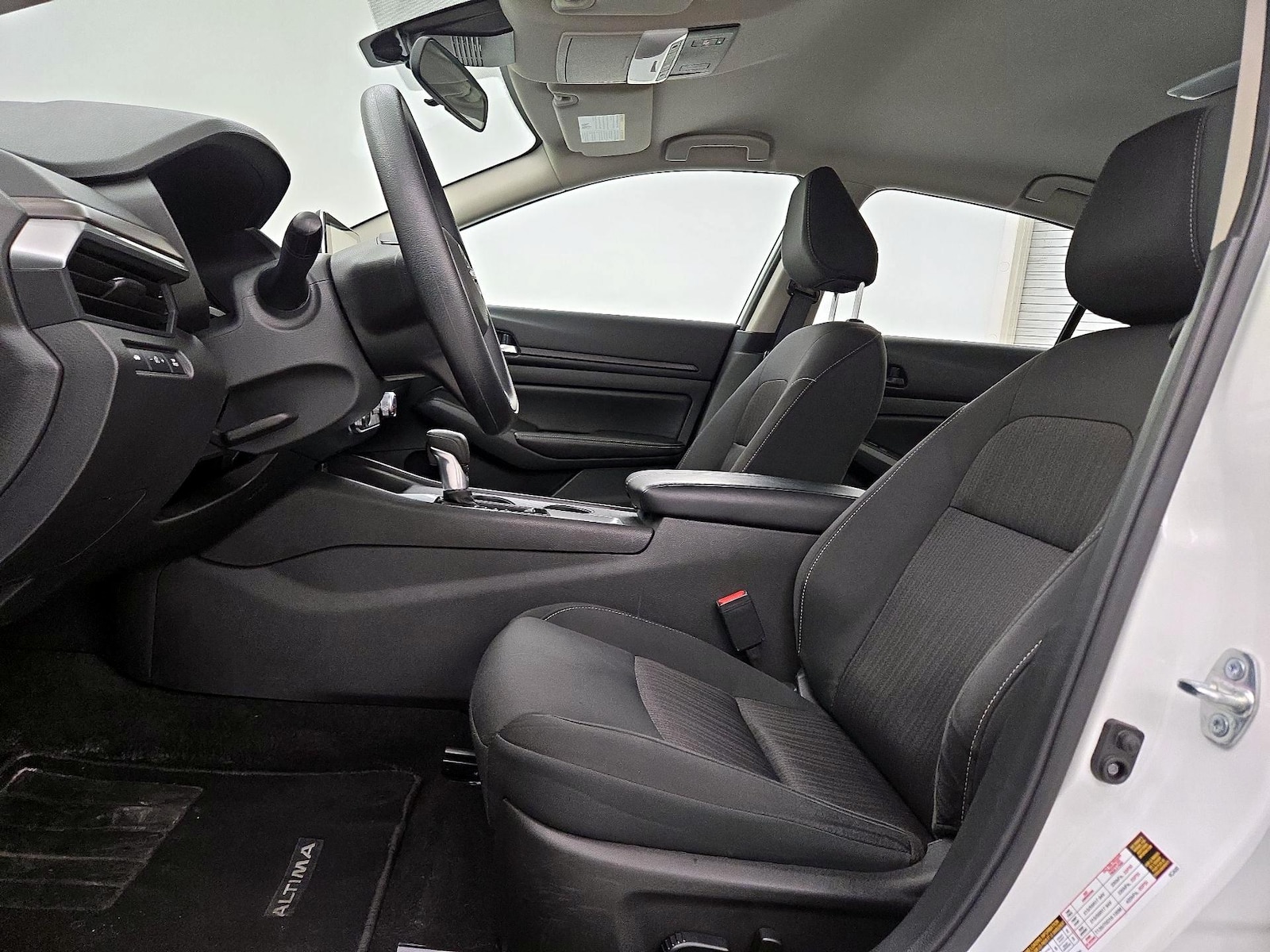 2025 Nissan Altima SV - Photo 12