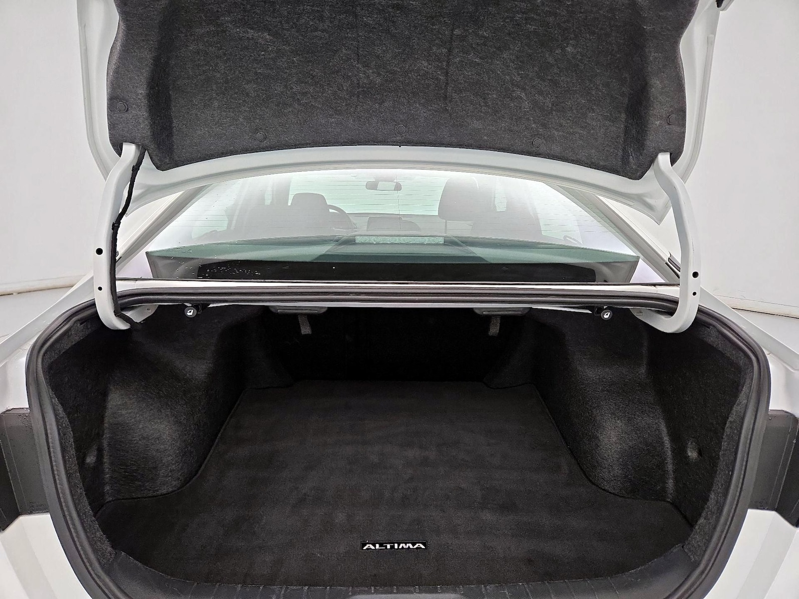 2025 Nissan Altima SV - Photo 21