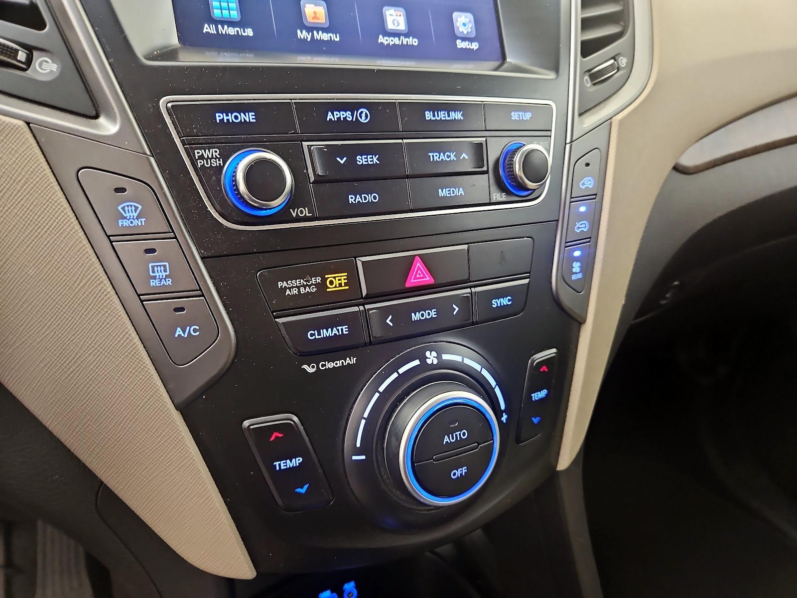 2018 Hyundai Santa Fe SE - Photo 15