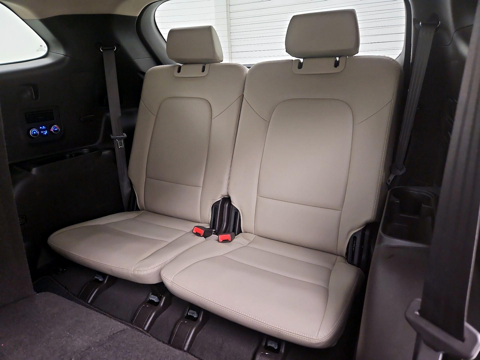 2018 Hyundai Santa Fe SE - Photo 19