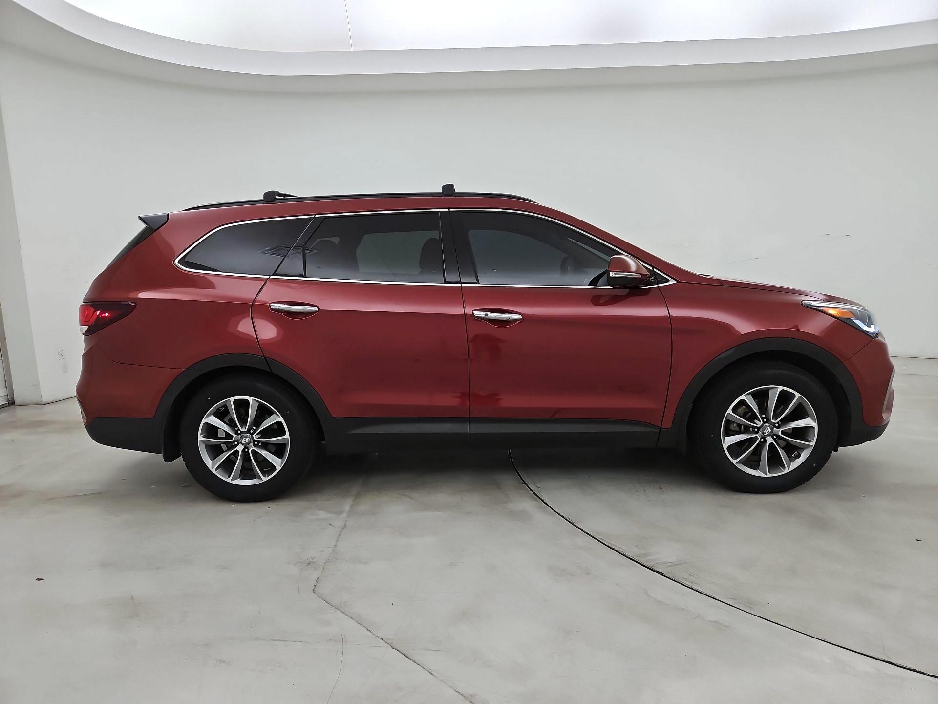 Thumbnail: 2018 Hyundai Santa Fe - 4