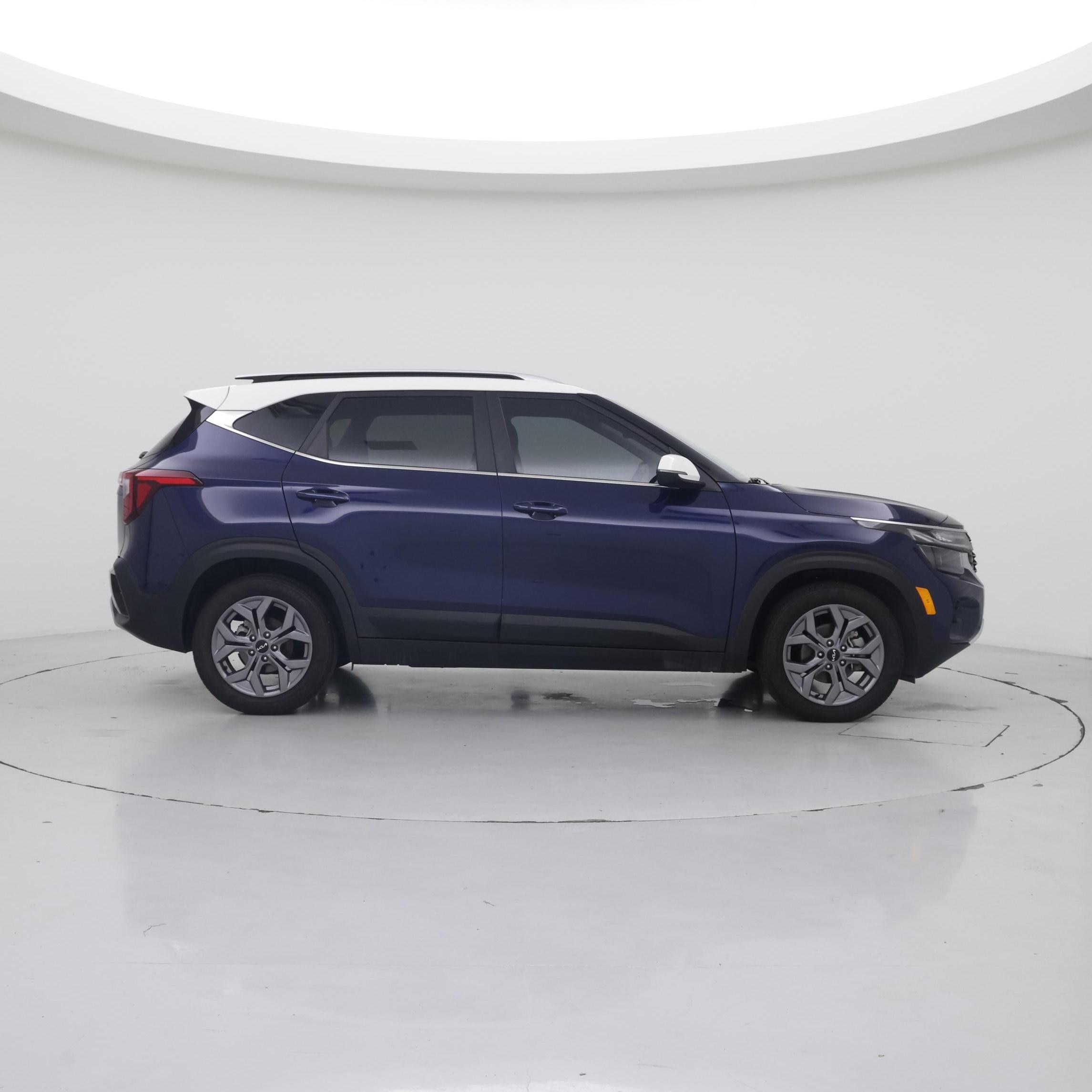 Thumbnail: 2024 Kia Seltos - 7