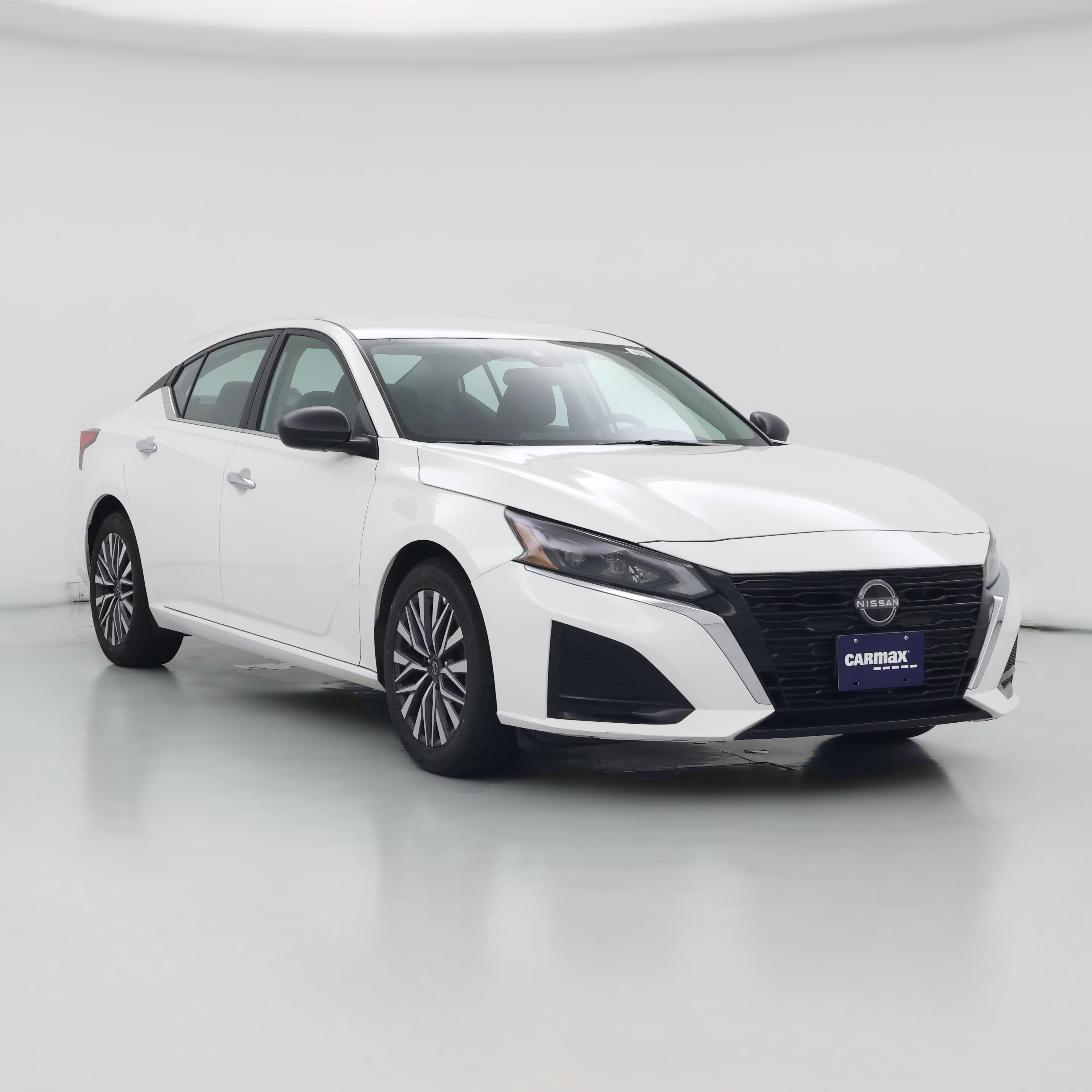Thumbnail: 2025 Nissan Altima - 1