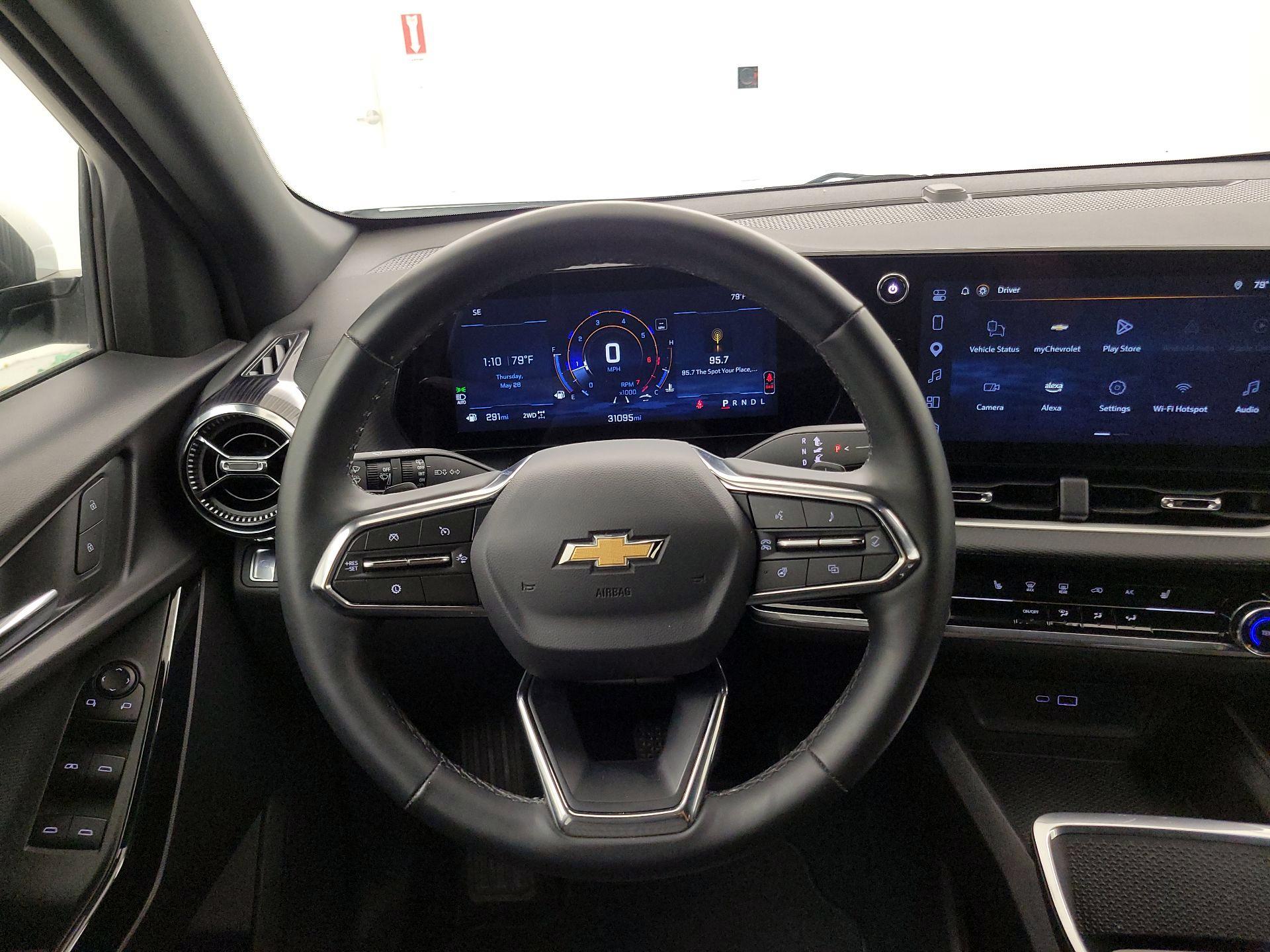 Thumbnail: 2025 Chevrolet Equinox - 10