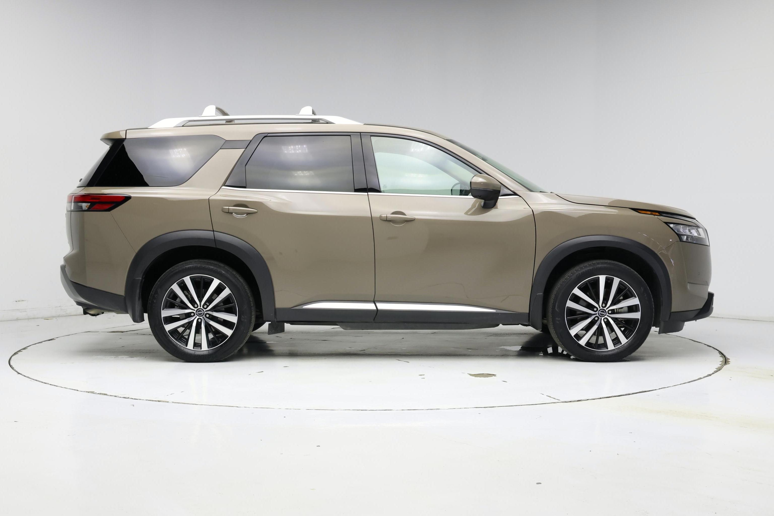 Thumbnail: 2024 Nissan Pathfinder - 7