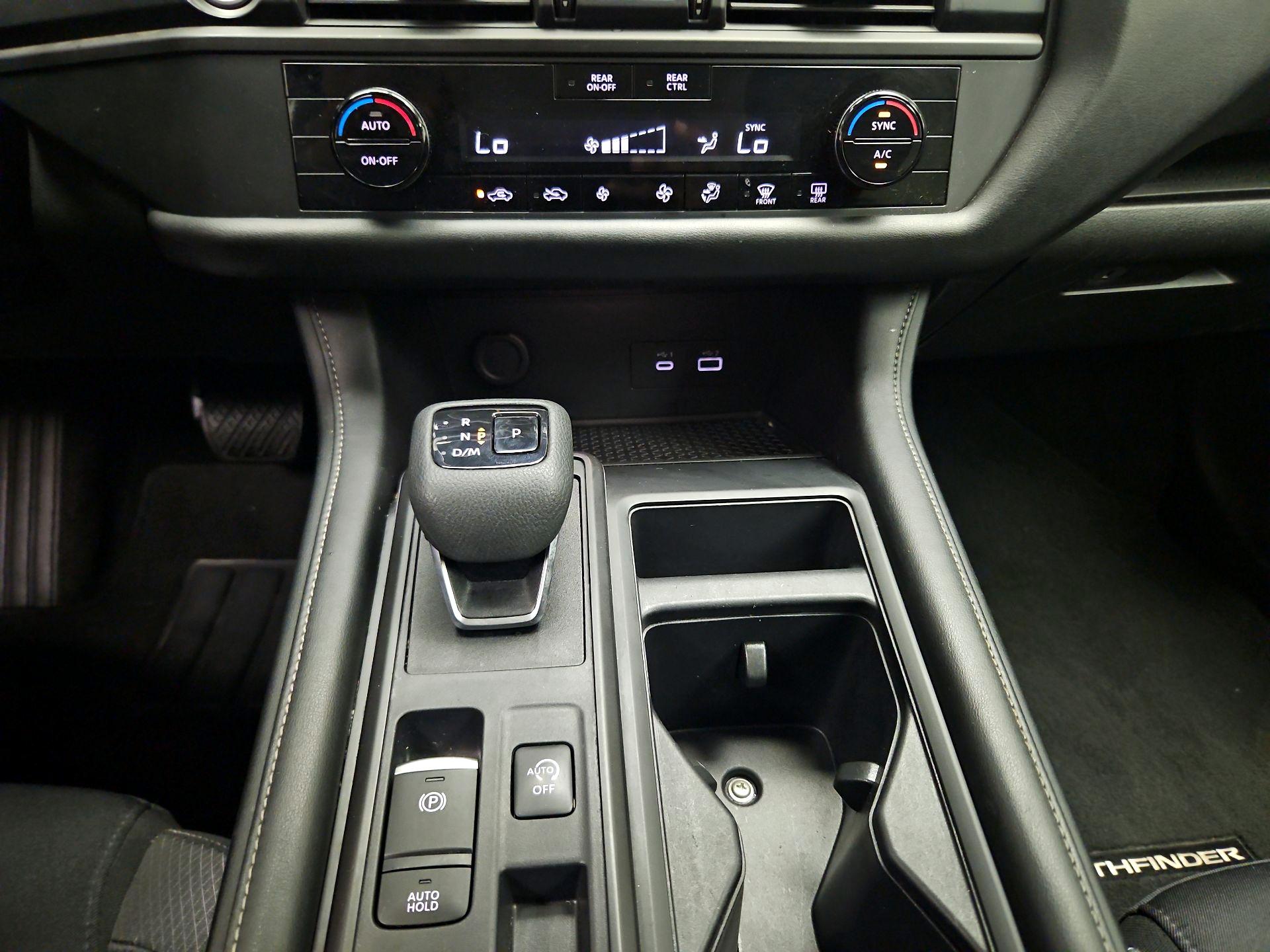 Thumbnail: 2024 Nissan Pathfinder - 16