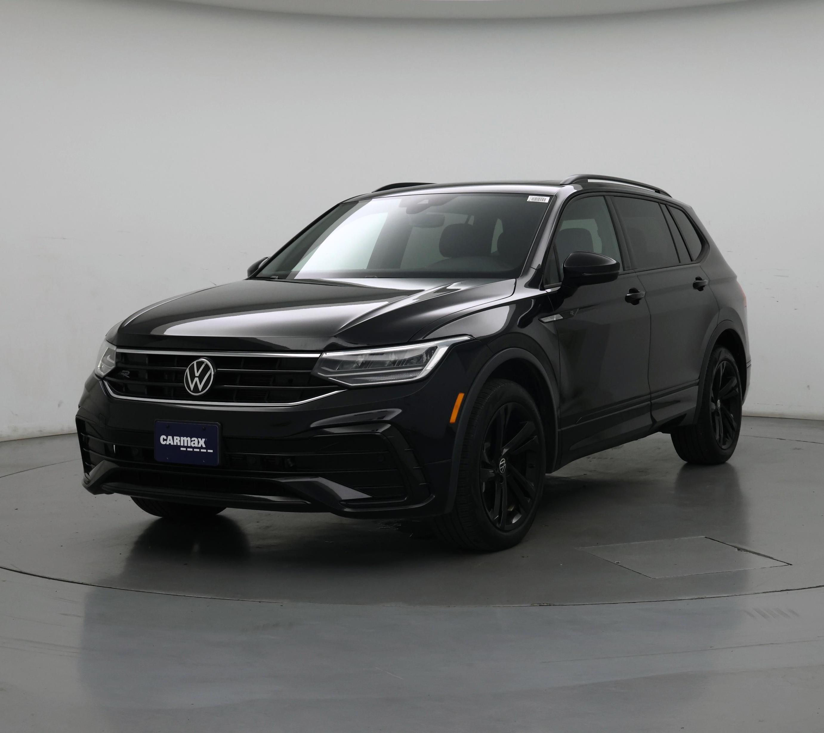 Thumbnail: 2023 Volkswagen Tiguan - 4