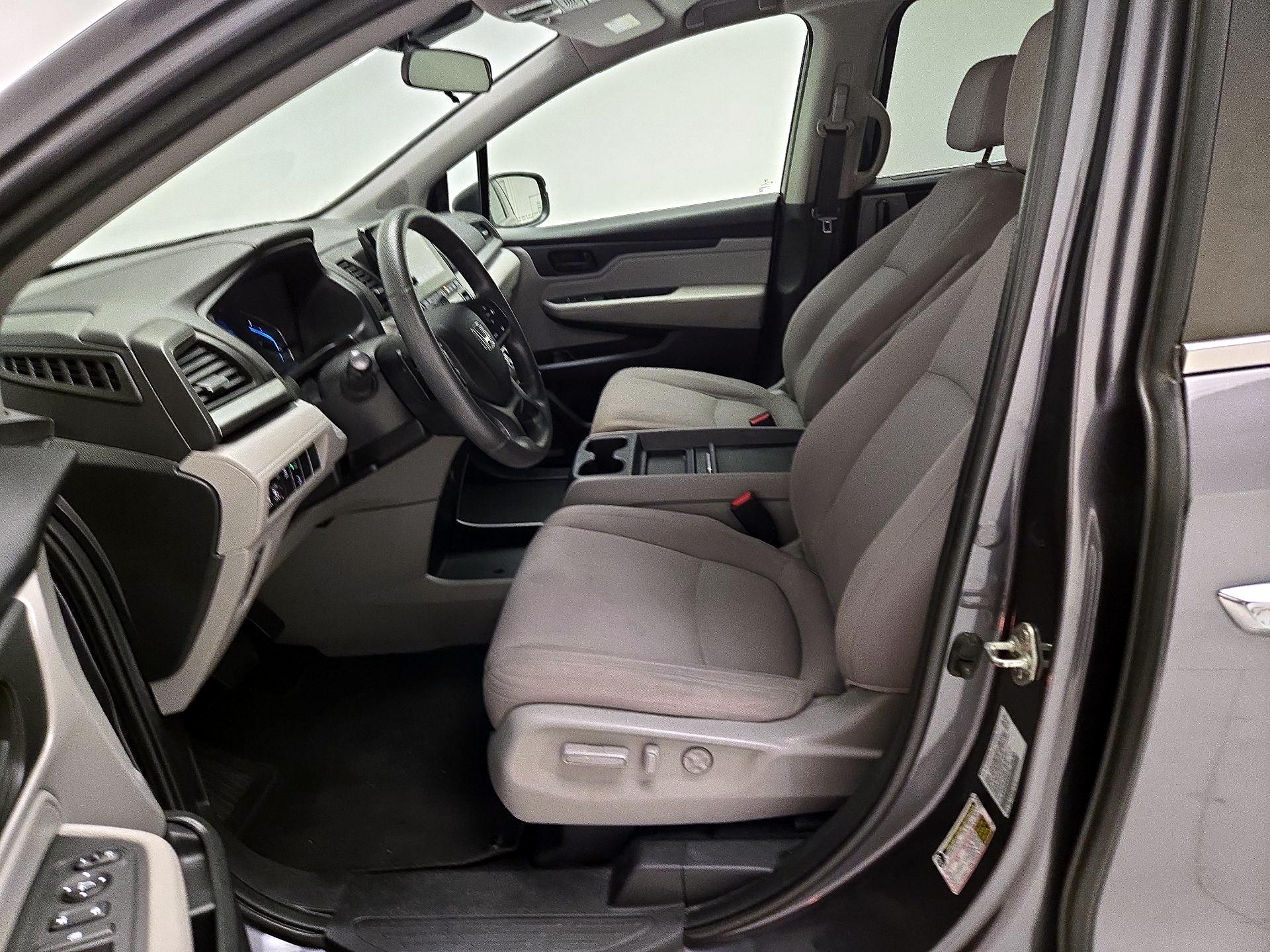 Thumbnail: 2019 Honda Odyssey - 11