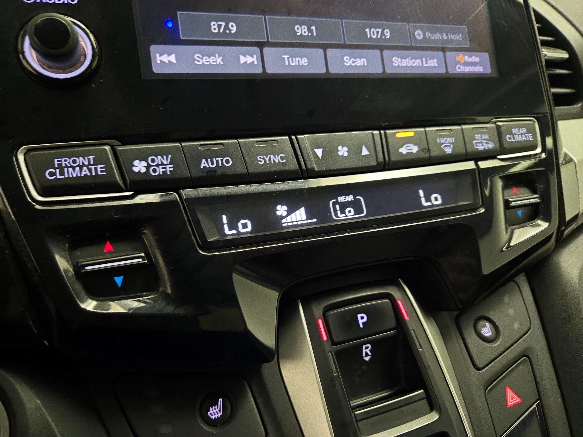 Thumbnail: 2019 Honda Odyssey - 16