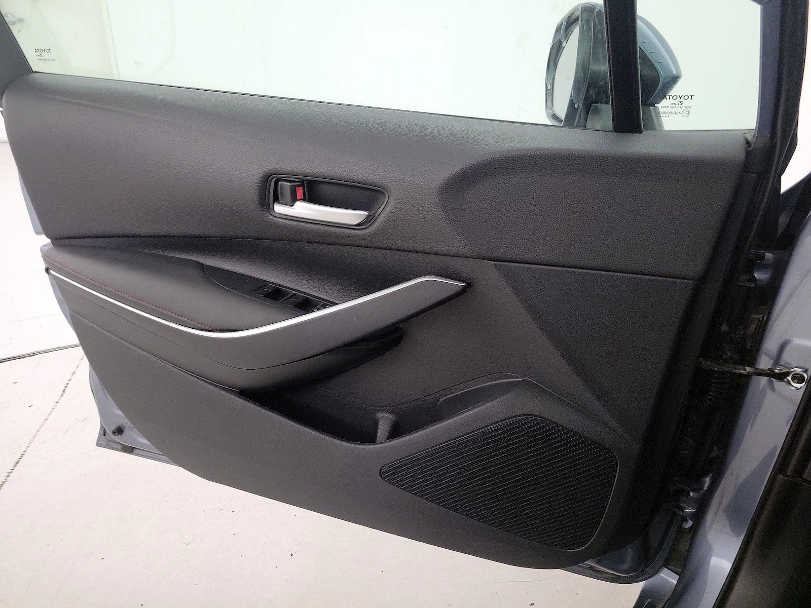 2024 Toyota Corolla SE - Photo 13