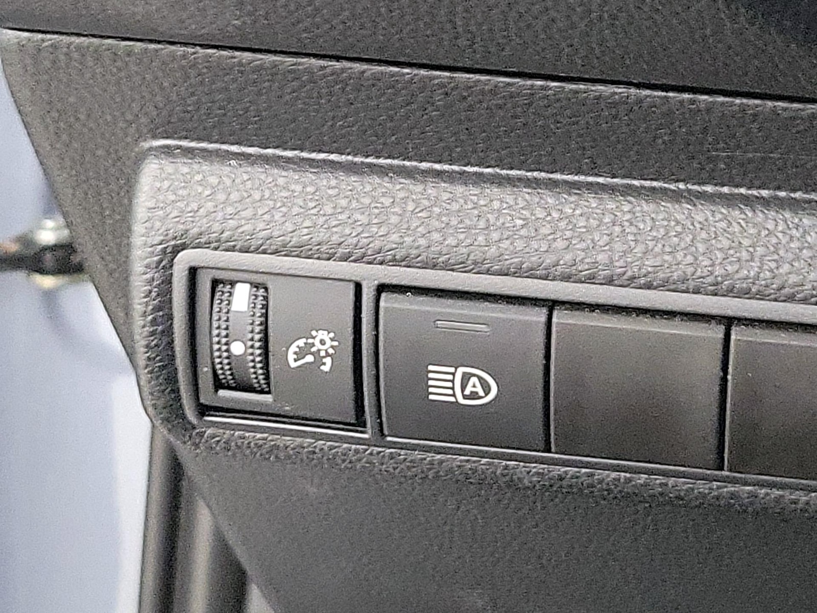 2024 Toyota Corolla SE - Photo 14