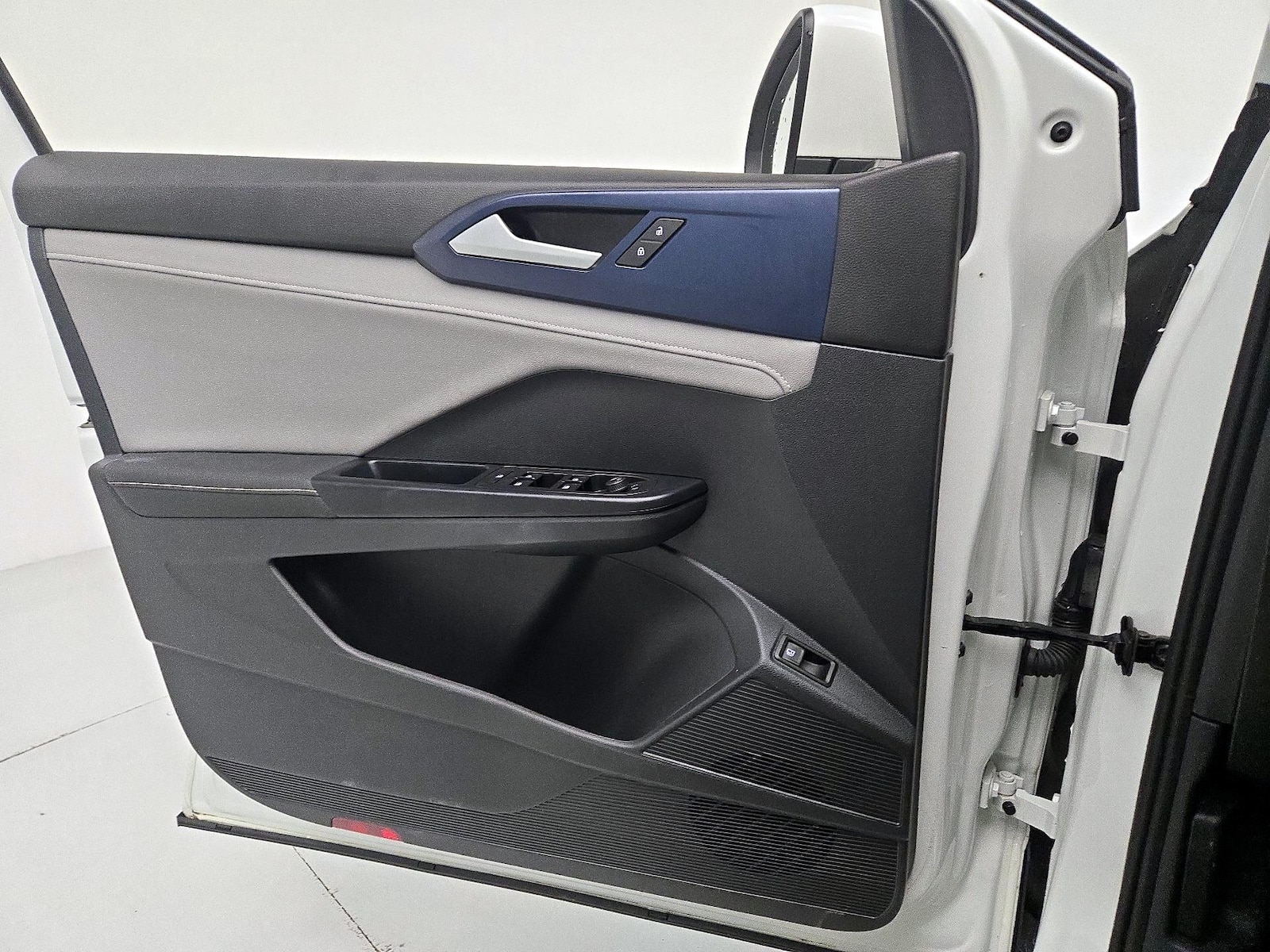 2024 Volkswagen Taos SE - Photo 13