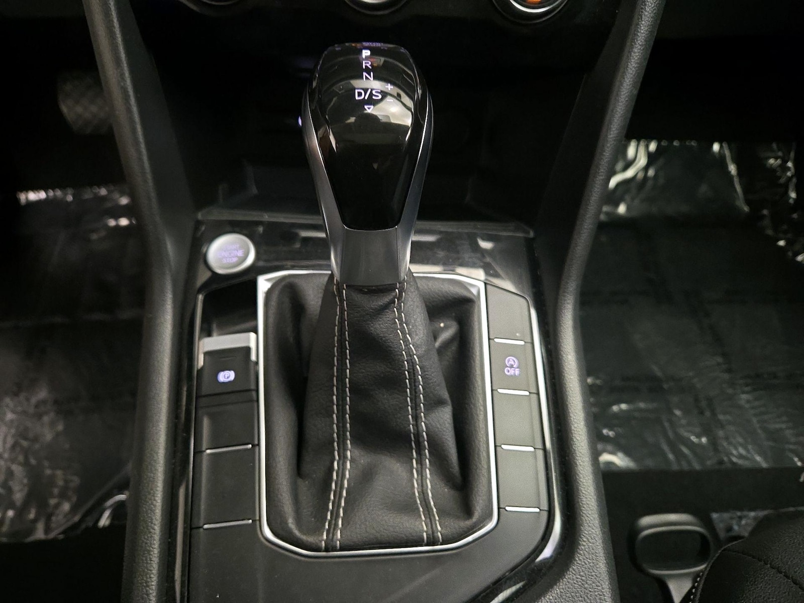 2024 Volkswagen Taos SE - Photo 17
