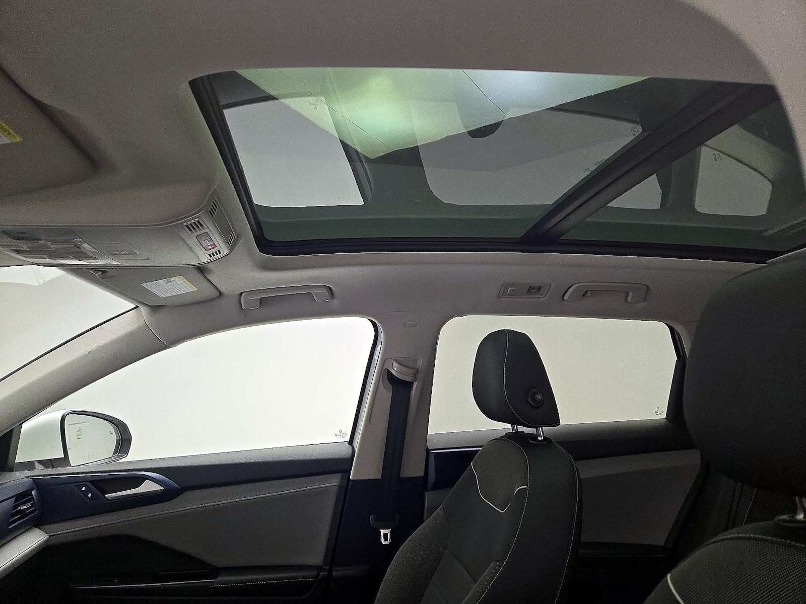 2024 Volkswagen Taos SE - Photo 19