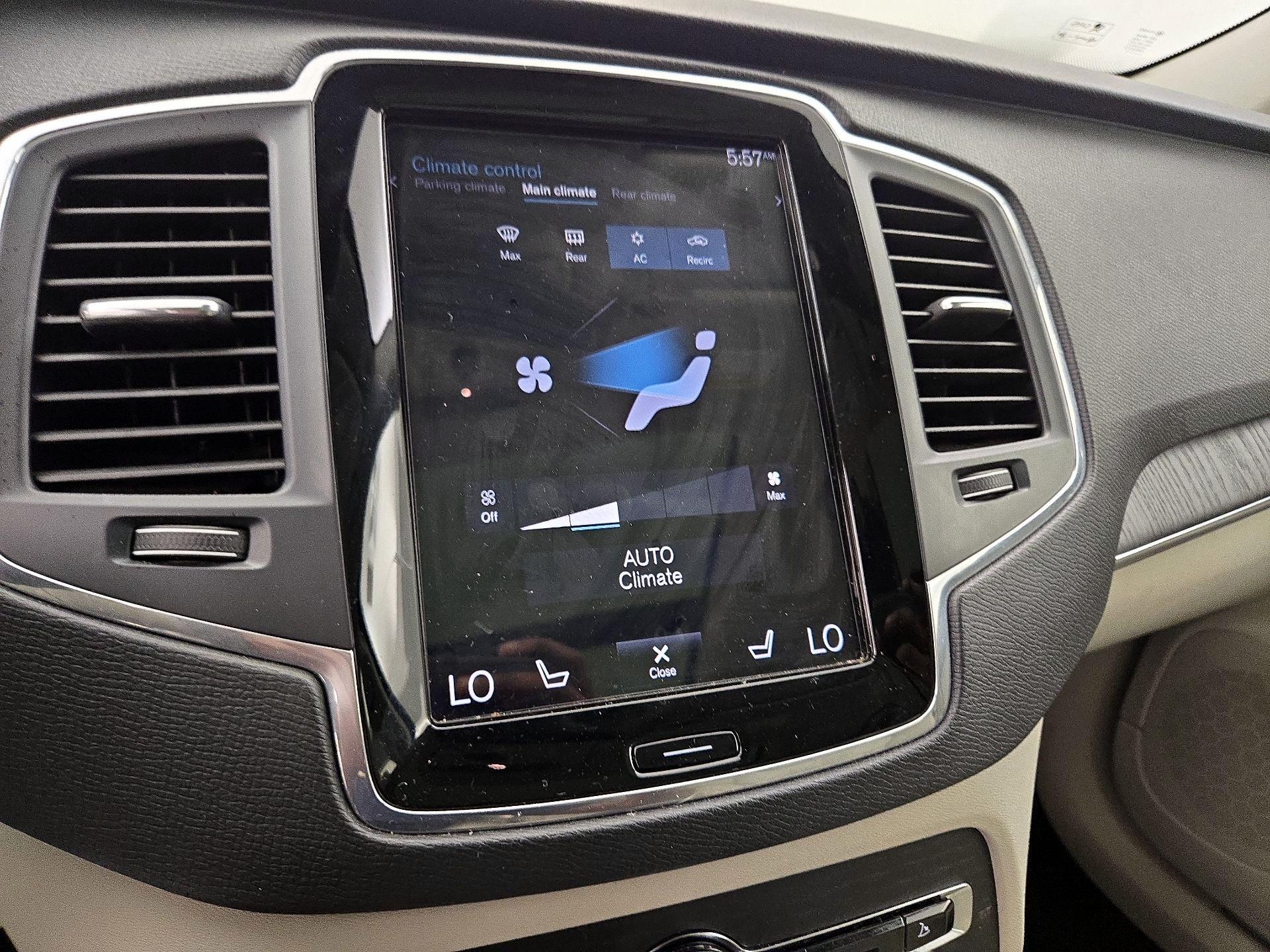 Thumbnail: 2020 Volvo XC90 - 16