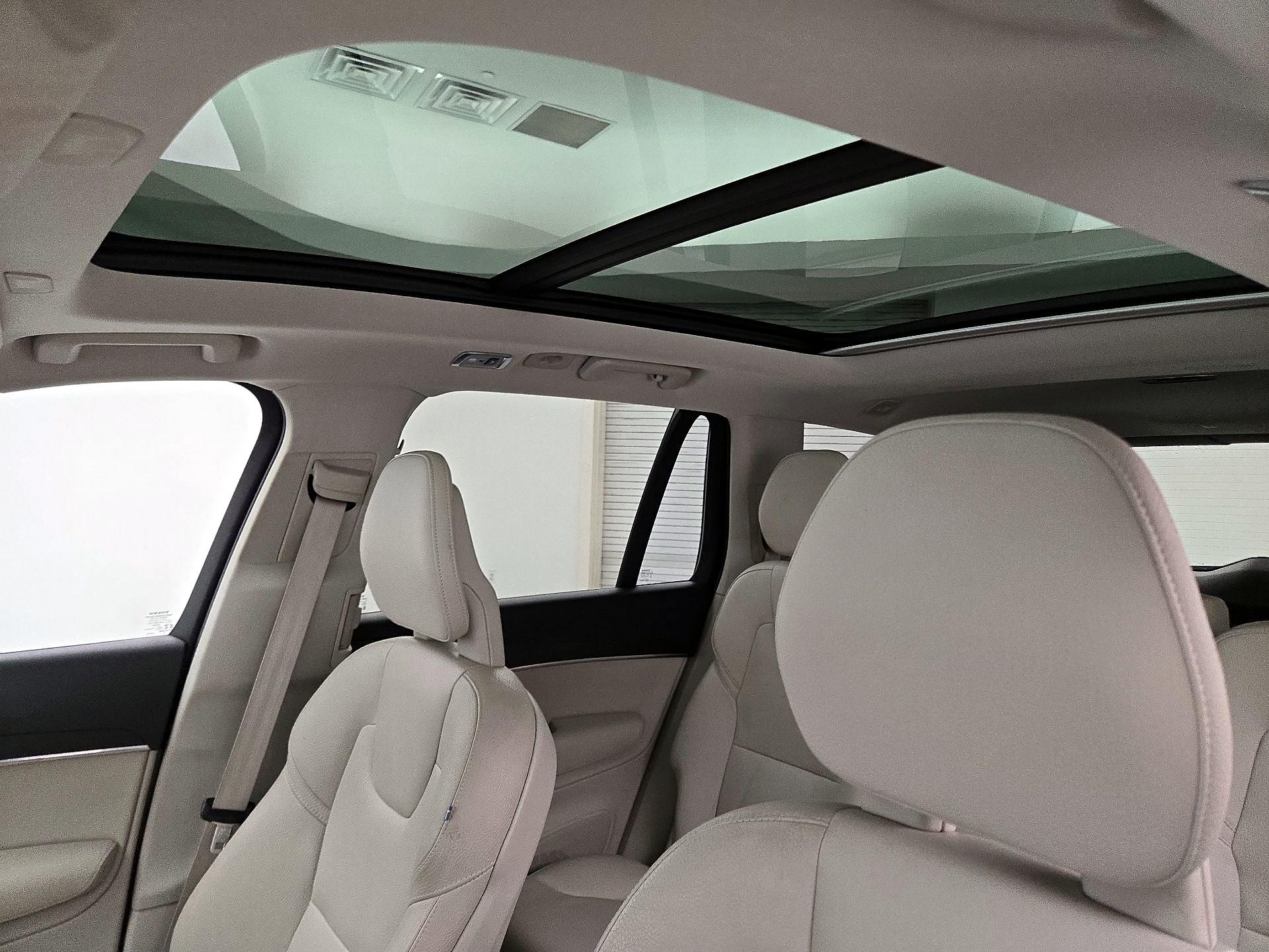 Thumbnail: 2020 Volvo XC90 - 19
