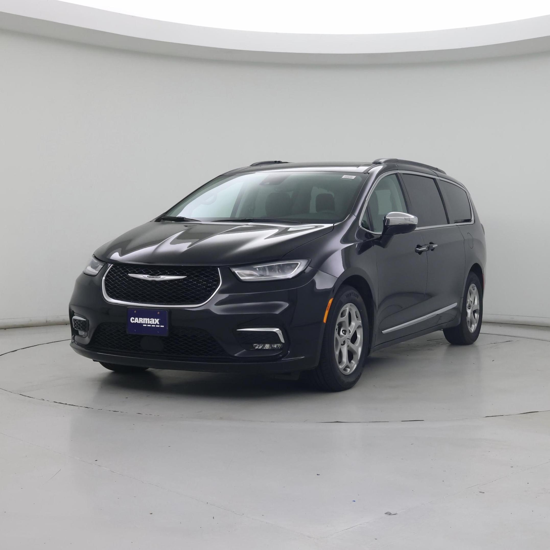 Thumbnail: 2023 Chrysler Pacifica - 4