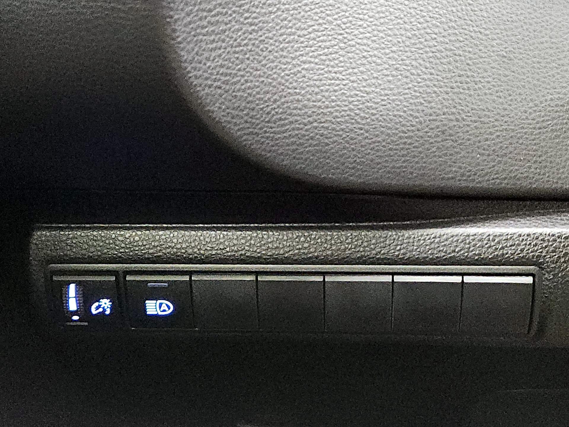 Thumbnail: 2022 Toyota Corolla - 11