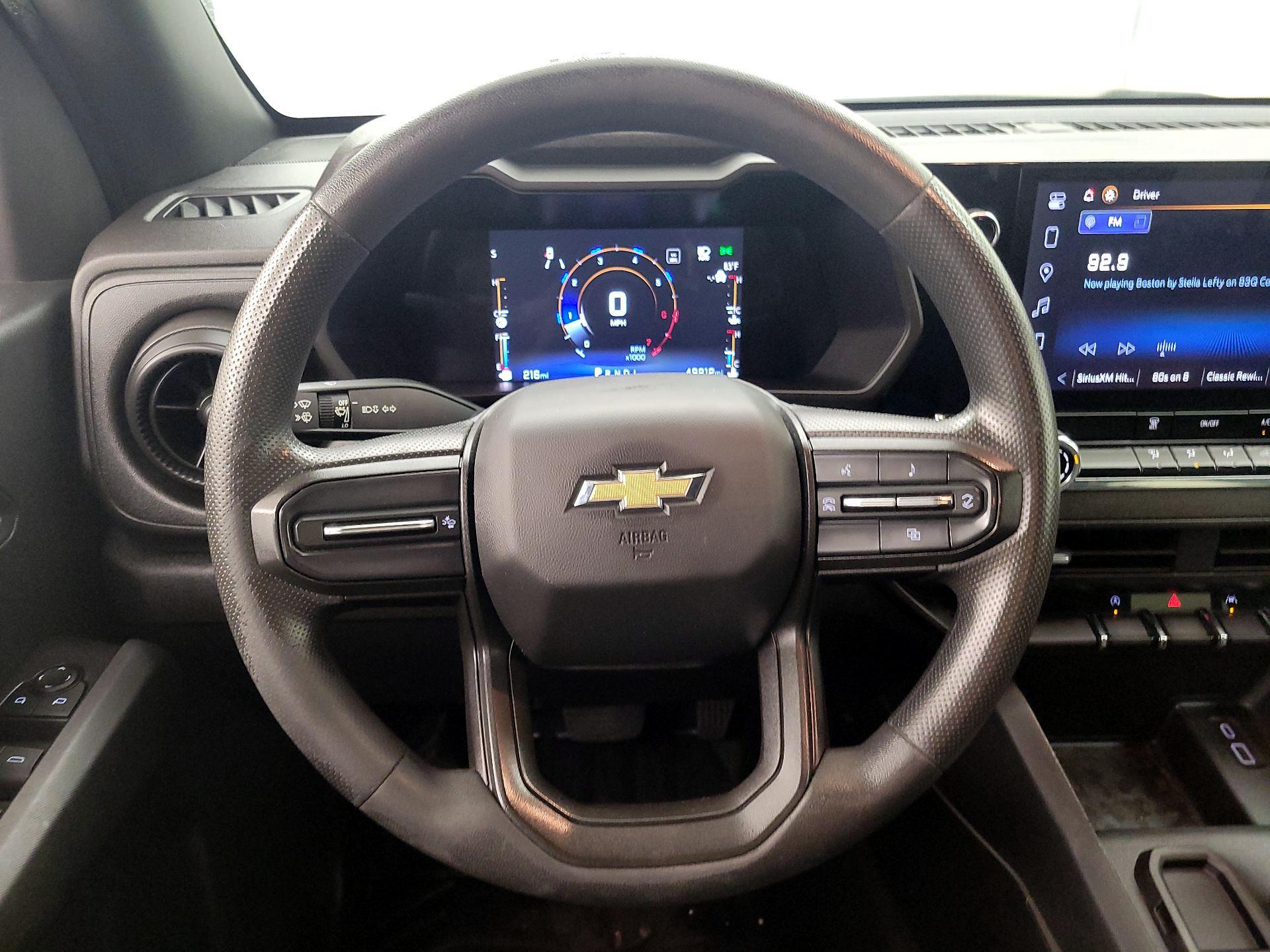 Thumbnail: 2023 Chevrolet Colorado - 10