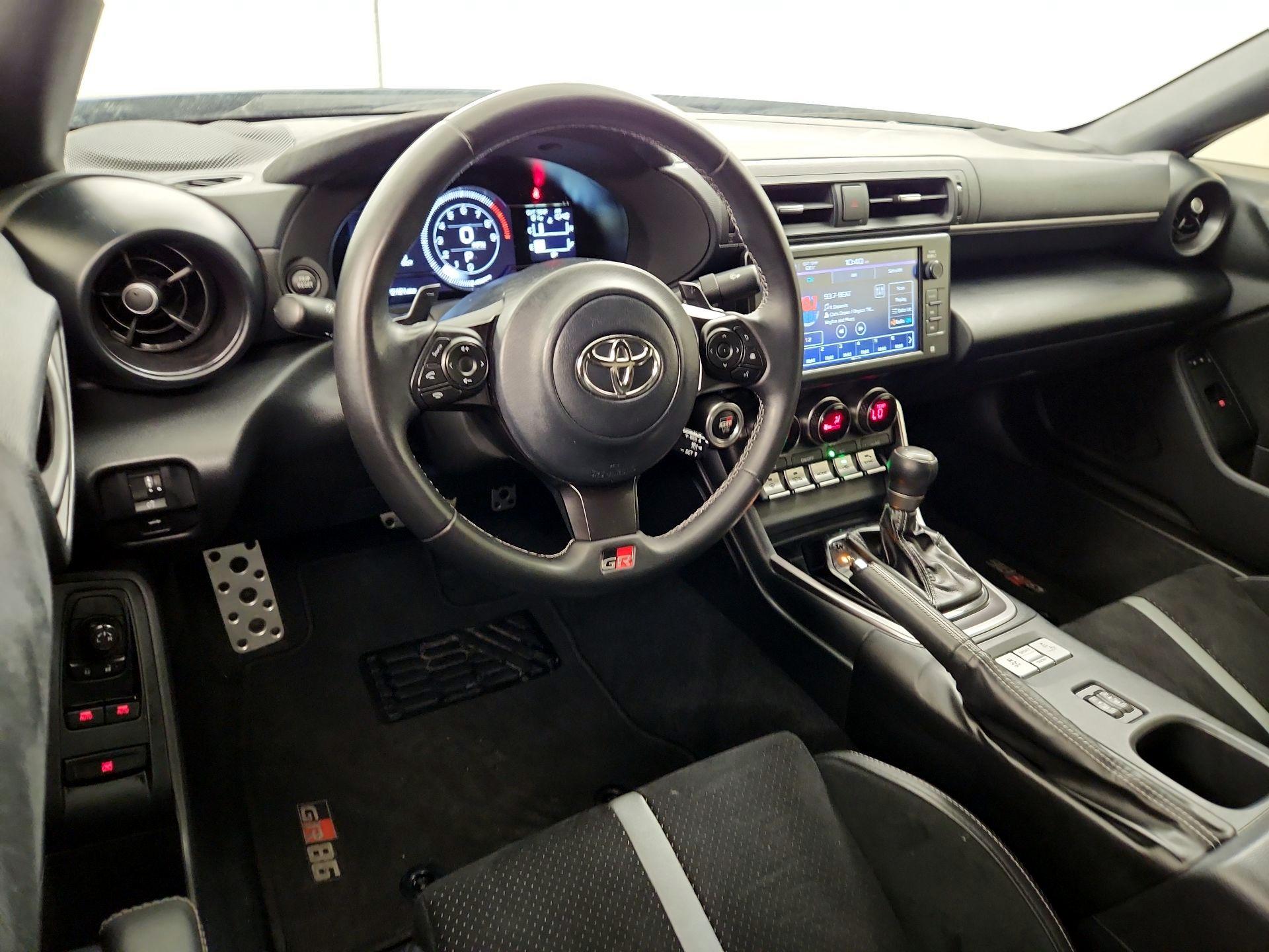 Thumbnail: 2024 Toyota GR86 - 9