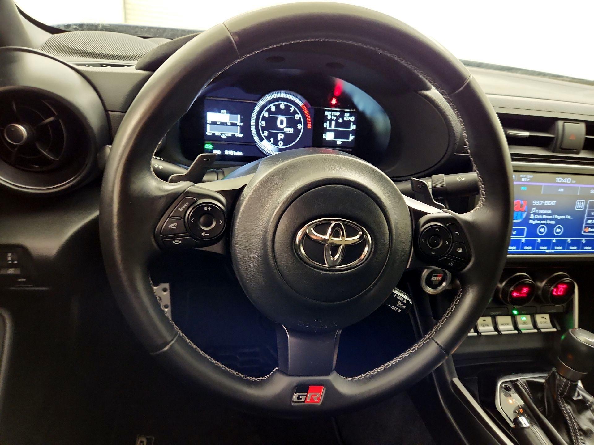 Thumbnail: 2024 Toyota GR86 - 10