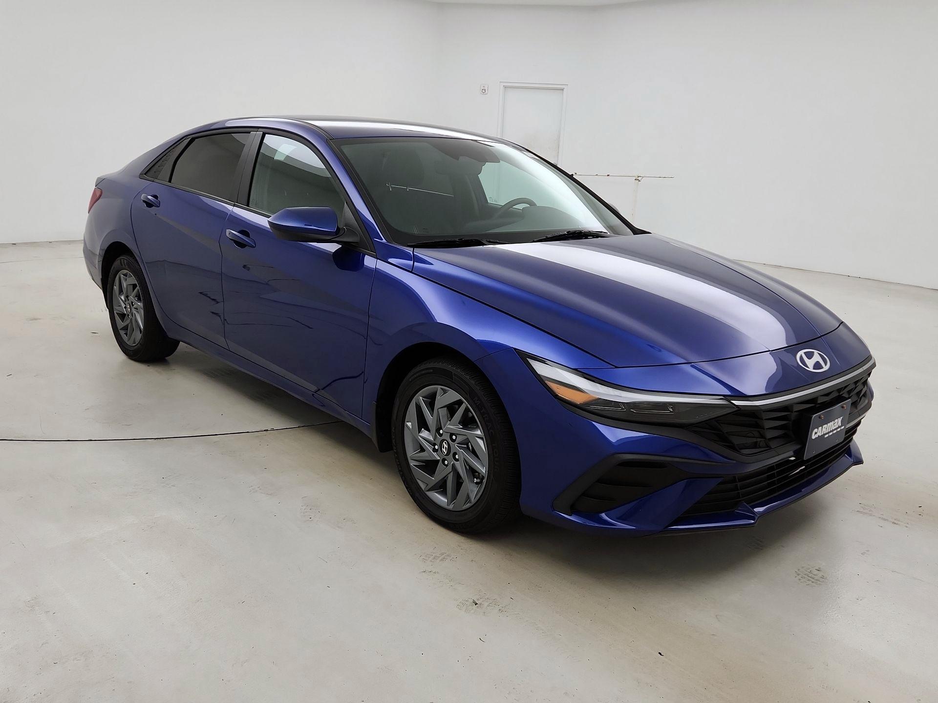 Thumbnail: 2025 Hyundai Elantra - 1