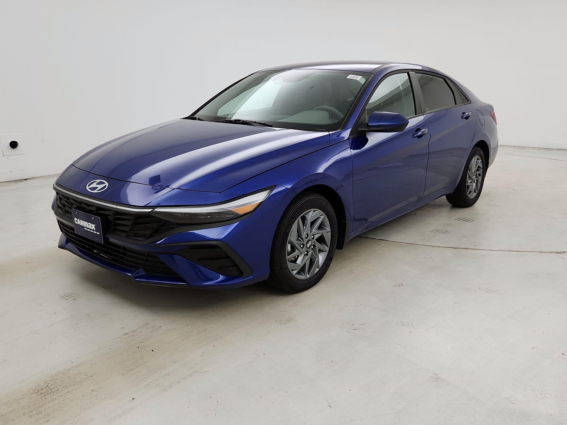 Thumbnail: 2025 Hyundai Elantra - 3