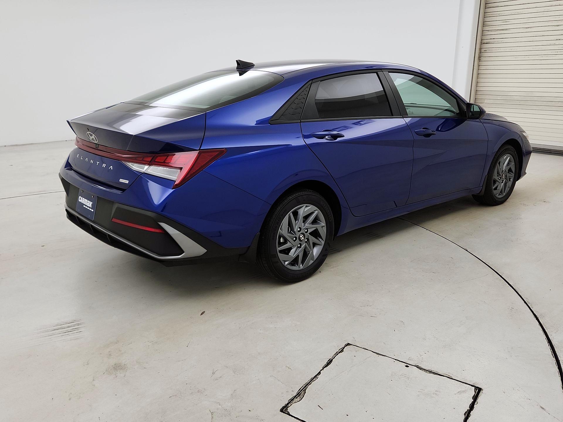 Thumbnail: 2025 Hyundai Elantra - 5
