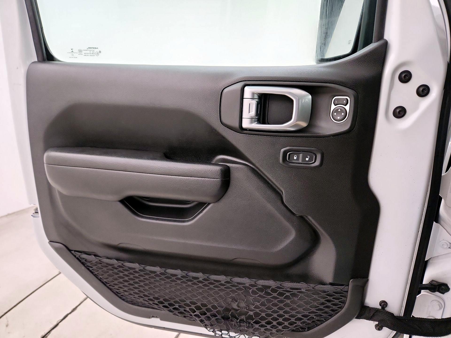 Thumbnail: 2023 Jeep Gladiator - 10