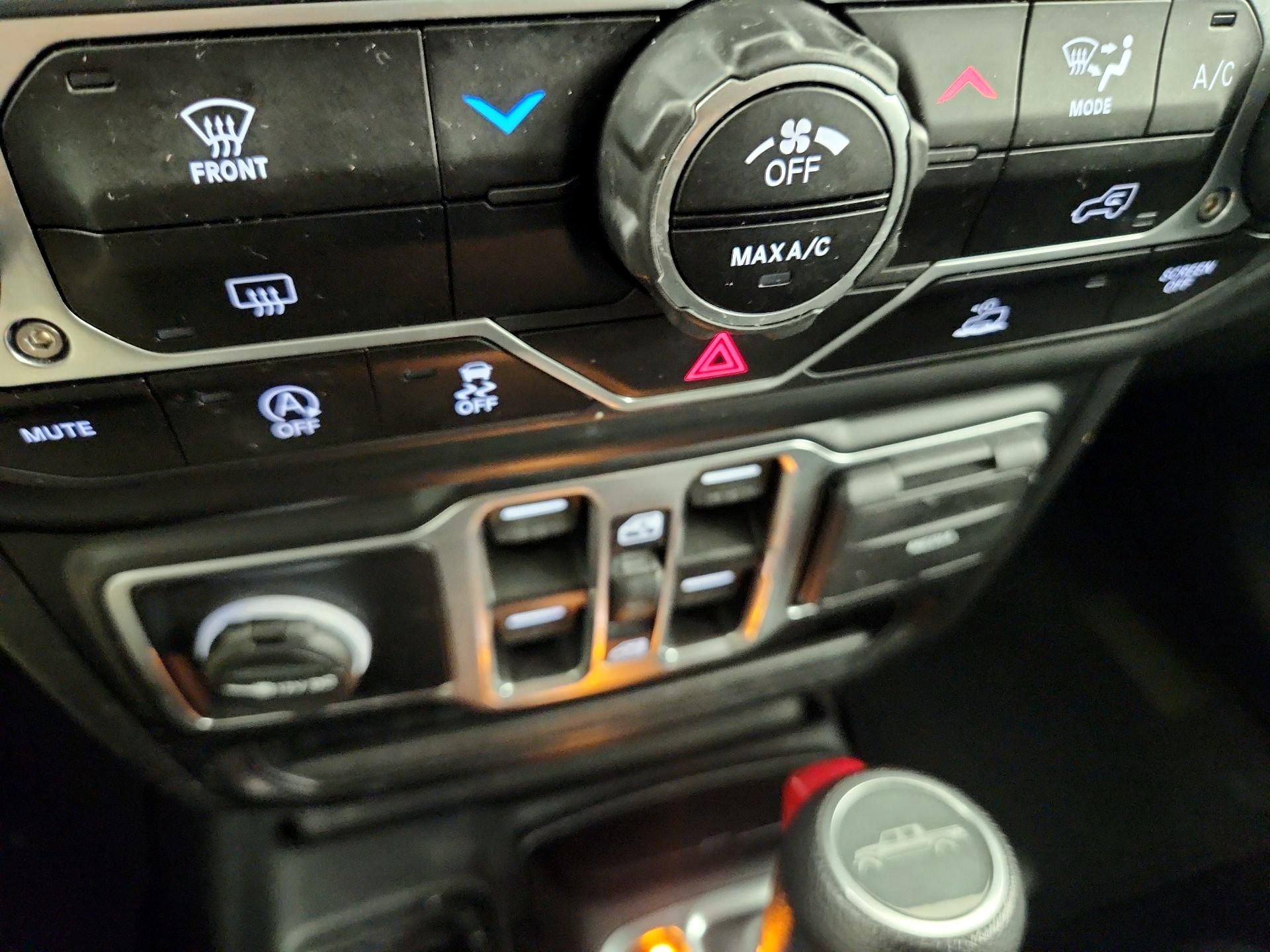 Thumbnail: 2023 Jeep Gladiator - 14