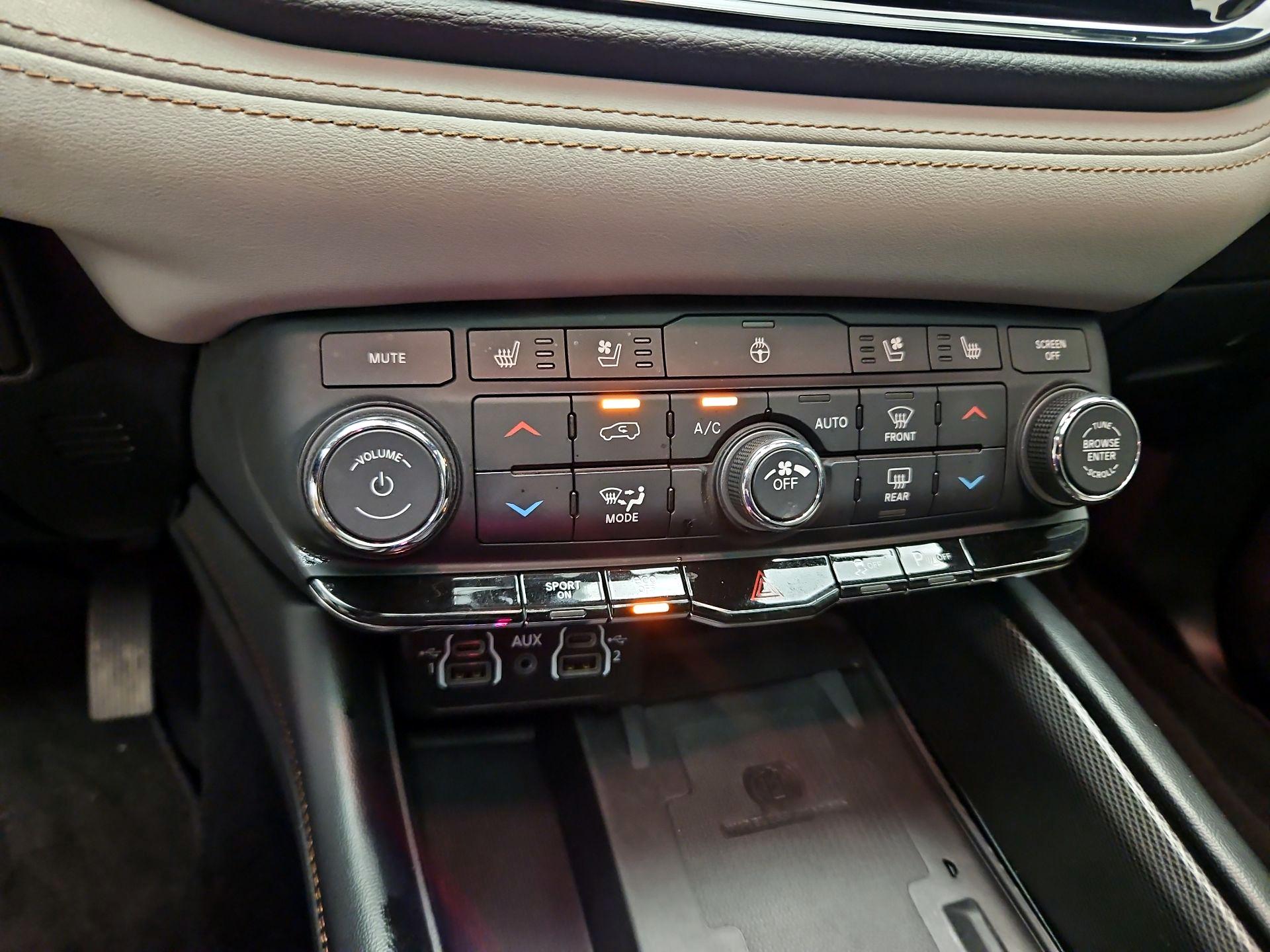 Thumbnail: 2022 Dodge Durango - 17