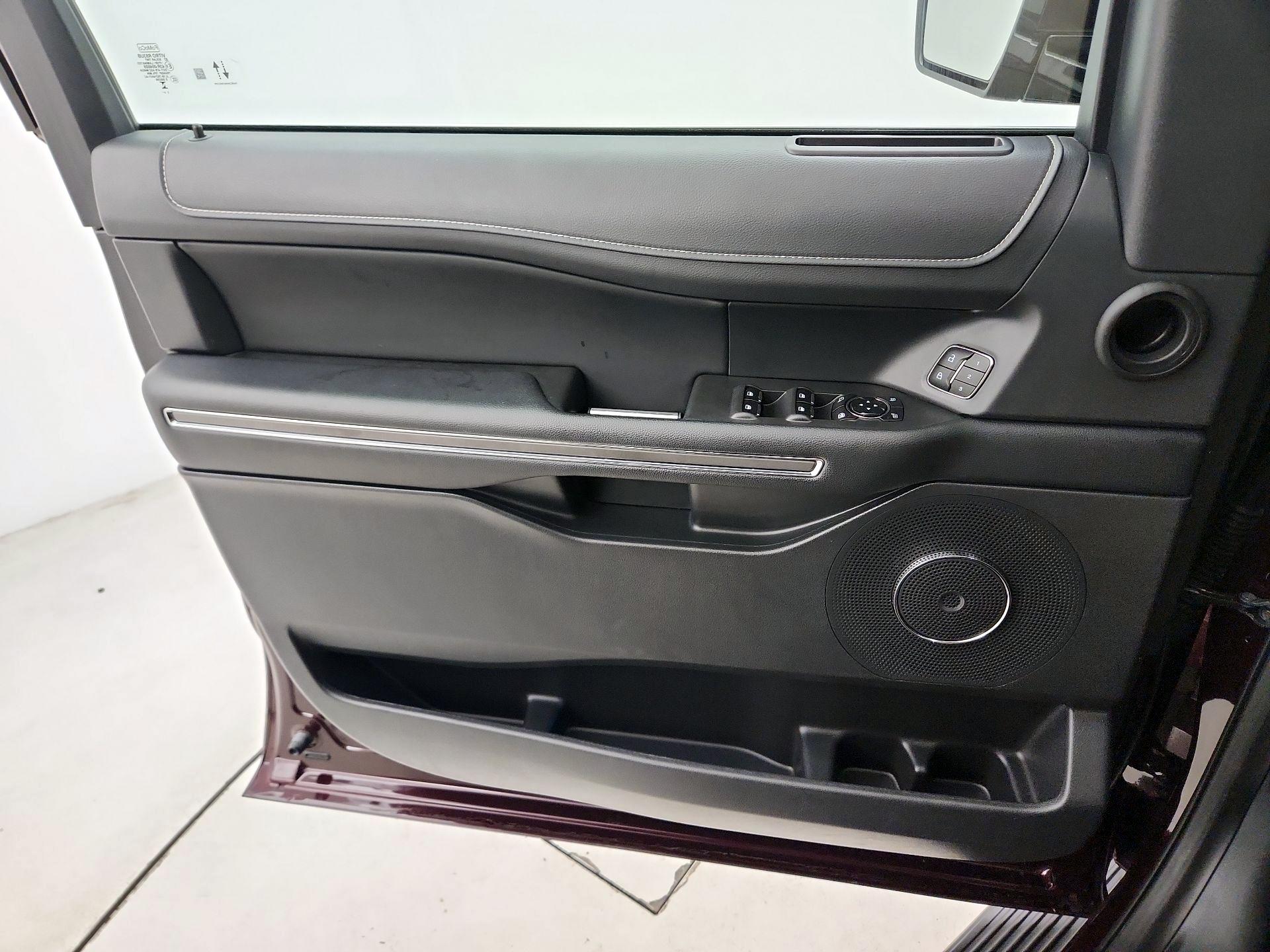 Thumbnail: 2024 Ford Expedition - 10