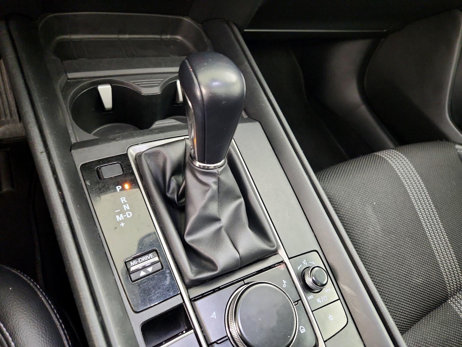 2024 Mazda CX-50 S PREMIUM - Photo 18
