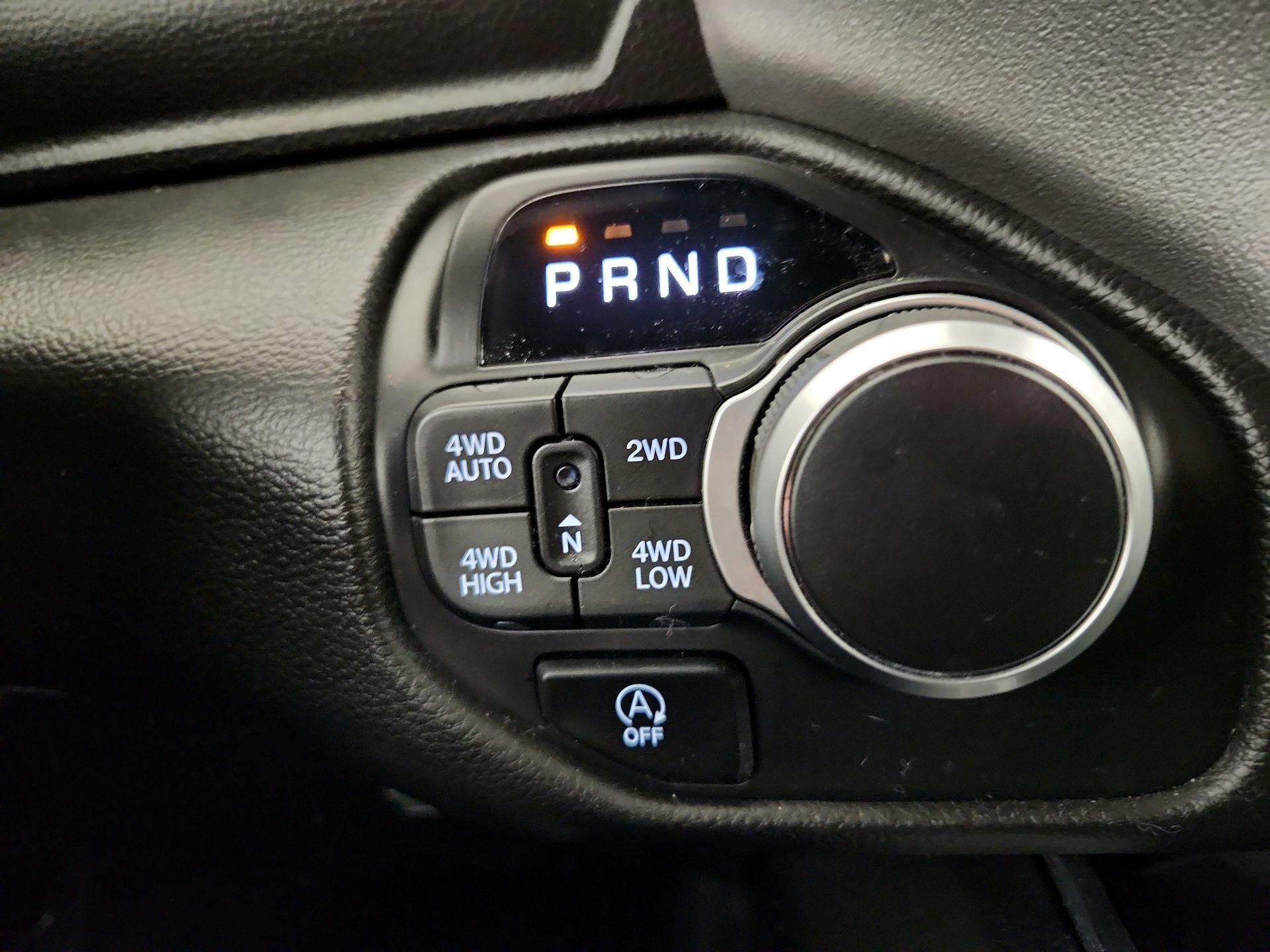Thumbnail: 2025 RAM 1500 - 18